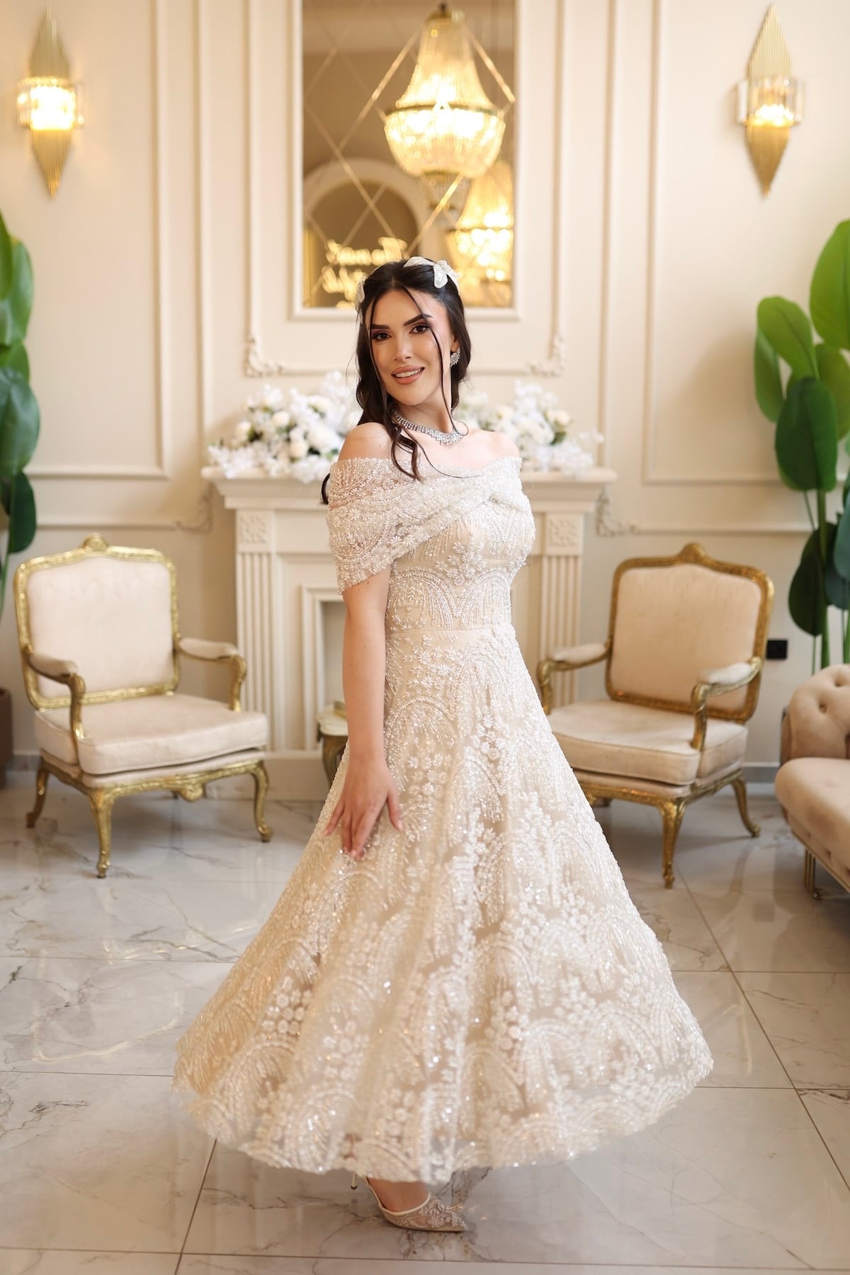 TheElsa | Lalin Prenses Bej Beyaz Fiyonk BoleroBEYAZ DANTEL ELBİSELERLalin Prenses Bej Beyaz Fiyonk Bolero Elbise