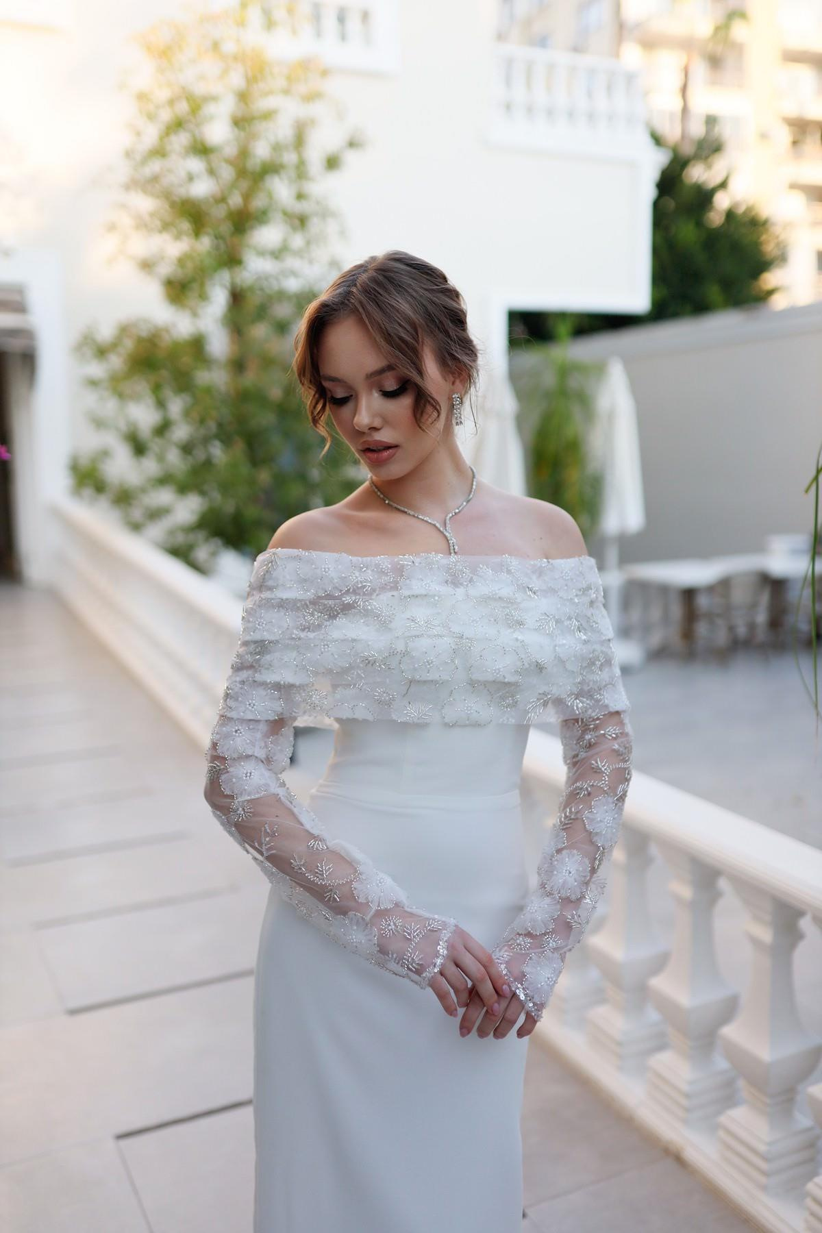 TheElsa | Kişiye Özel Üretim Abiye Elbise | Larissa Beyaz Özel Tasarım Dantel Detaylı Kalem Nikah Nişan ElbisesiSADE ELBİSELERLarissa Beyaz Özel Tasarım Dantel Detaylı Kalem Nikah Nişan Elbisesi