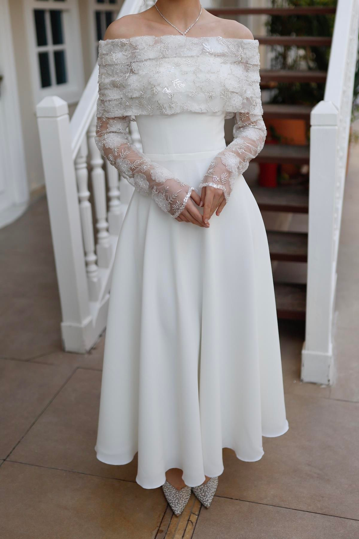 TheElsa | Kişiye Özel Üretim Abiye Elbise | Larissa Prenses Beyaz Özel Tasarım Dantel Detaylı Nikah Nişan ElbisesiSADE ELBİSELERLarissa Prenses Beyaz Özel Tasarım Dantel Detaylı Nikah Nişan Elbisesi