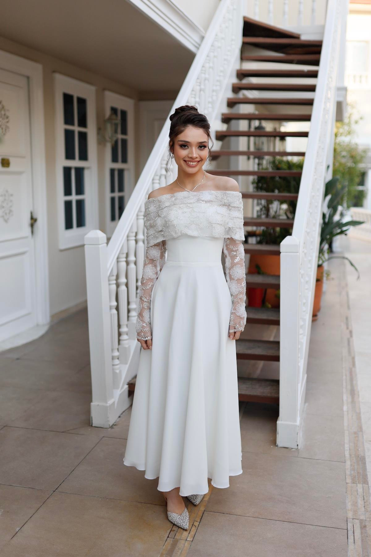 TheElsa | Kişiye Özel Üretim Abiye Elbise | Larissa Prenses Beyaz Özel Tasarım Dantel Detaylı Nikah Nişan ElbisesiSADE ELBİSELERLarissa Prenses Beyaz Özel Tasarım Dantel Detaylı Nikah Nişan Elbisesi