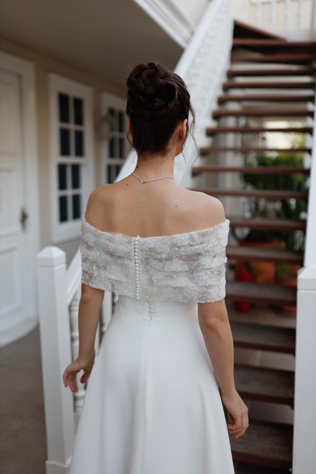 TheElsa | Kişiye Özel Üretim Abiye Elbise | Larissa Prenses Beyaz Özel Tasarım Dantel Detaylı Nikah Nişan ElbisesiSADE ELBİSELERLarissa Prenses Beyaz Özel Tasarım Dantel Detaylı Nikah Nişan Elbisesi