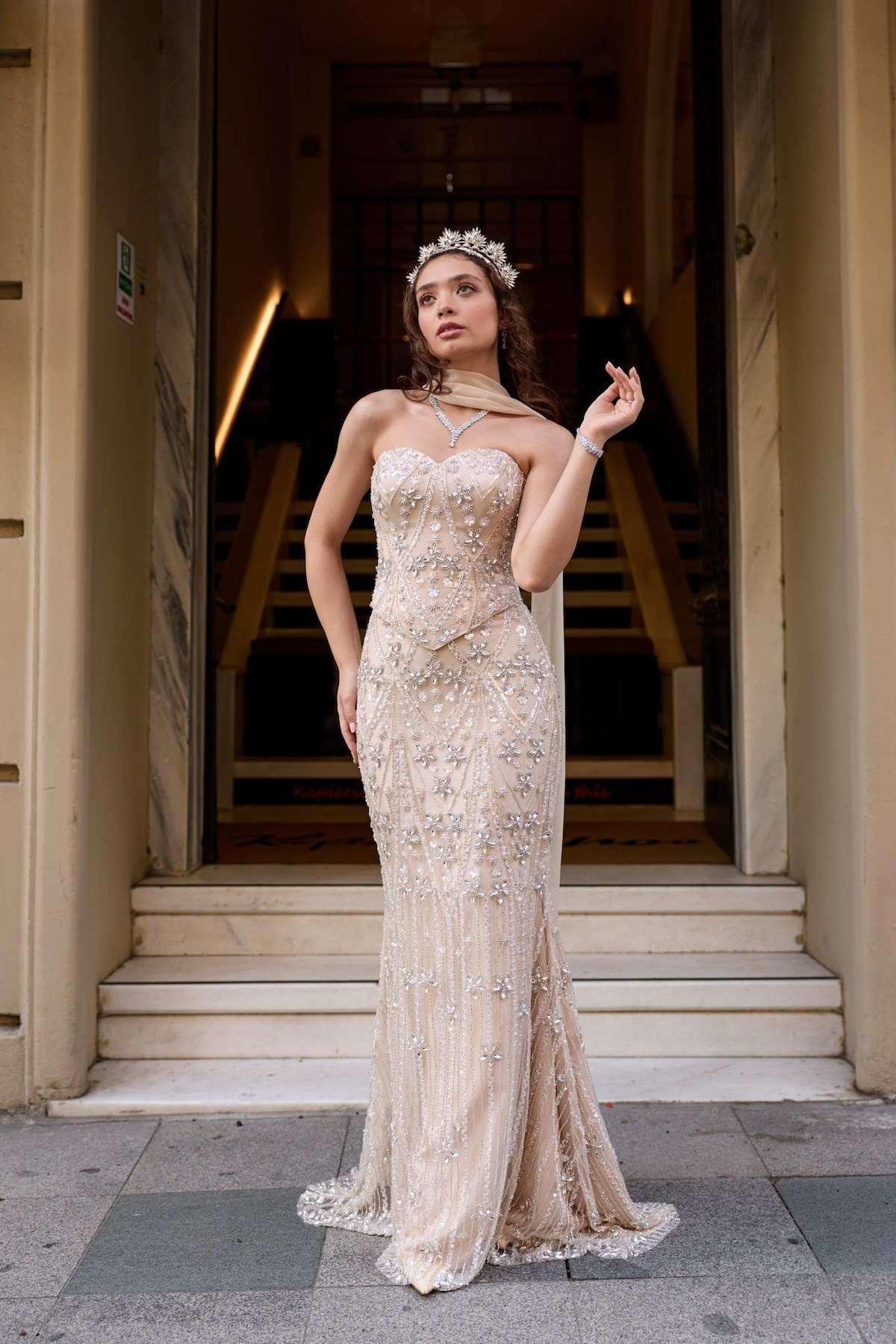TheElsa | Hera Laura Kalp Yaka Bej Dantel Balık Korse Etek Nikah Nişan Söz ElbisesiRENKLİ DANTEL ELBİSELERLaura Kalp Yaka Bej Dantel Balık Korse Etek Nikah Nişan Söz Elbisesi