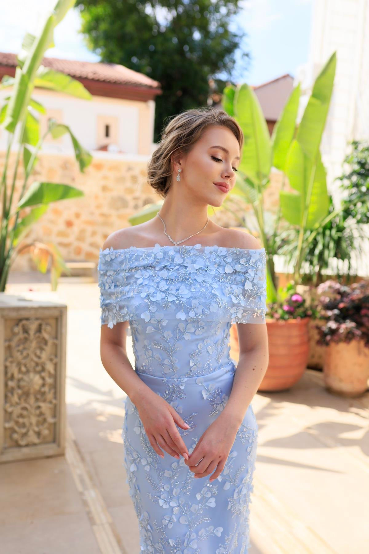 TheElsa | Kişiye Özel Üretim Abiye Elbise | Lavinya Beyaz Çiçekli Özel Tasarım Dantel Abiye ElbiseDANTEL ELBİSELERLavinya Baby Blue Floral Special Design Lace Evening Dress