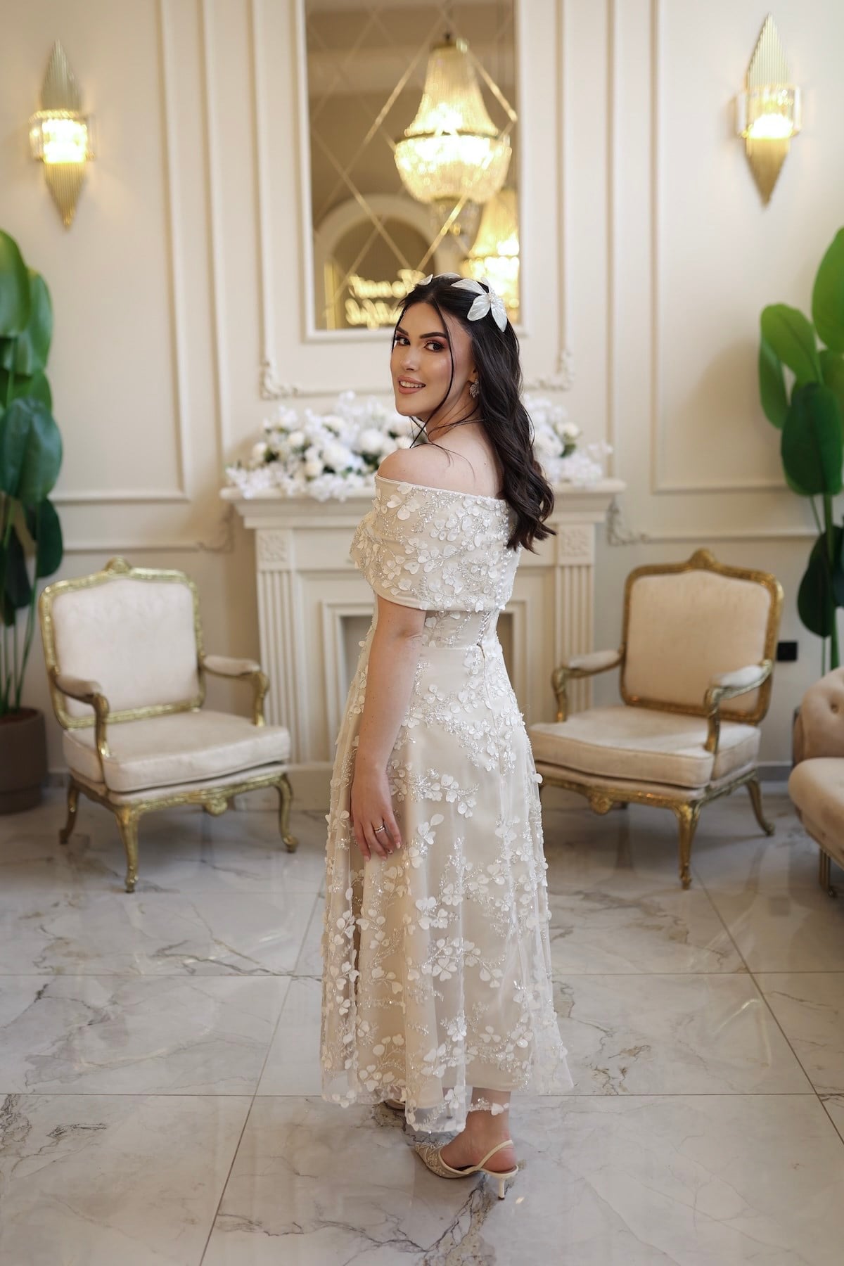TheElsa | Lavinya Prenses Yeni BoleroBEYAZ DANTEL ELBİSELERLavinya Prenses Yeni Bolero Beyaz Çiçekli Özel Tasarım Dantel Abiye Elbise