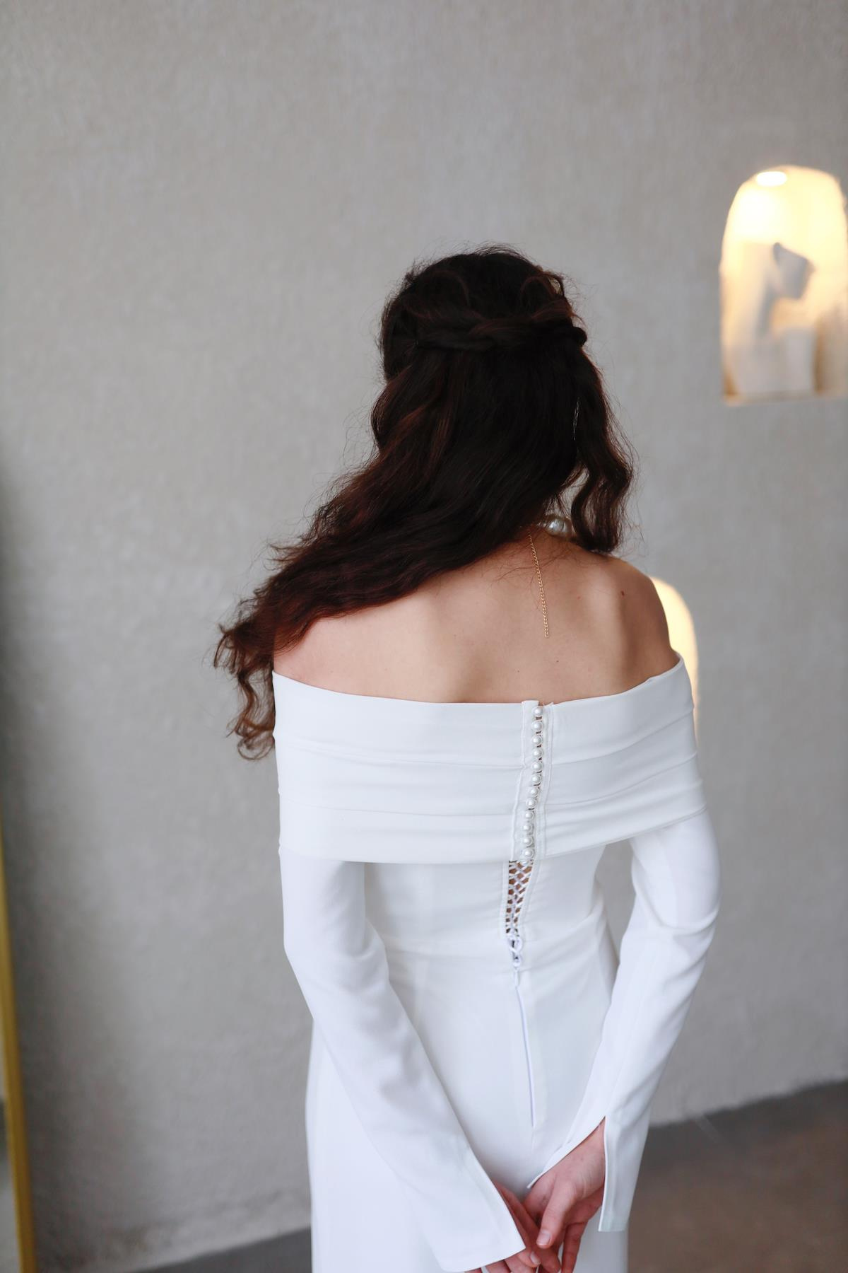 TheElsa | Kişiye Özel Üretim Abiye Elbise | Leyla Beyaz Özel Tasarım Kalem ElbiseÖZEL ÜRETİM ELBİSELeyla Beyaz Özel Tasarım Kalem Nikah Nişan Elbisesi