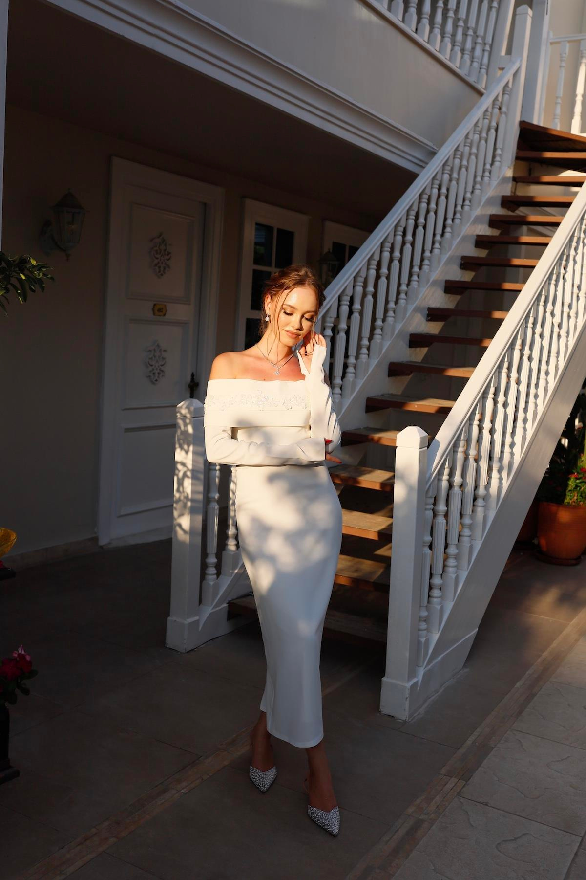 TheElsa | Kişiye Özel Üretim Abiye Elbise | Leyla Beyaz Özel Tasarım Kalem ElbiseÖZEL ÜRETİM ELBİSELeyla White Special Design Pencil Wedding Engagement Dress