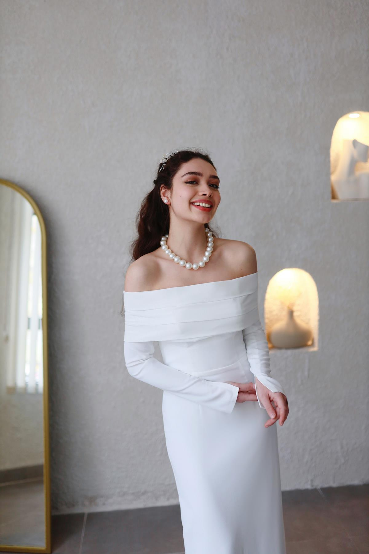 TheElsa | Kişiye Özel Üretim Abiye Elbise | Leyla Beyaz Özel Tasarım Kalem ElbiseÖZEL ÜRETİM ELBİSELeyla Beyaz Özel Tasarım Kalem Nikah Nişan Elbisesi