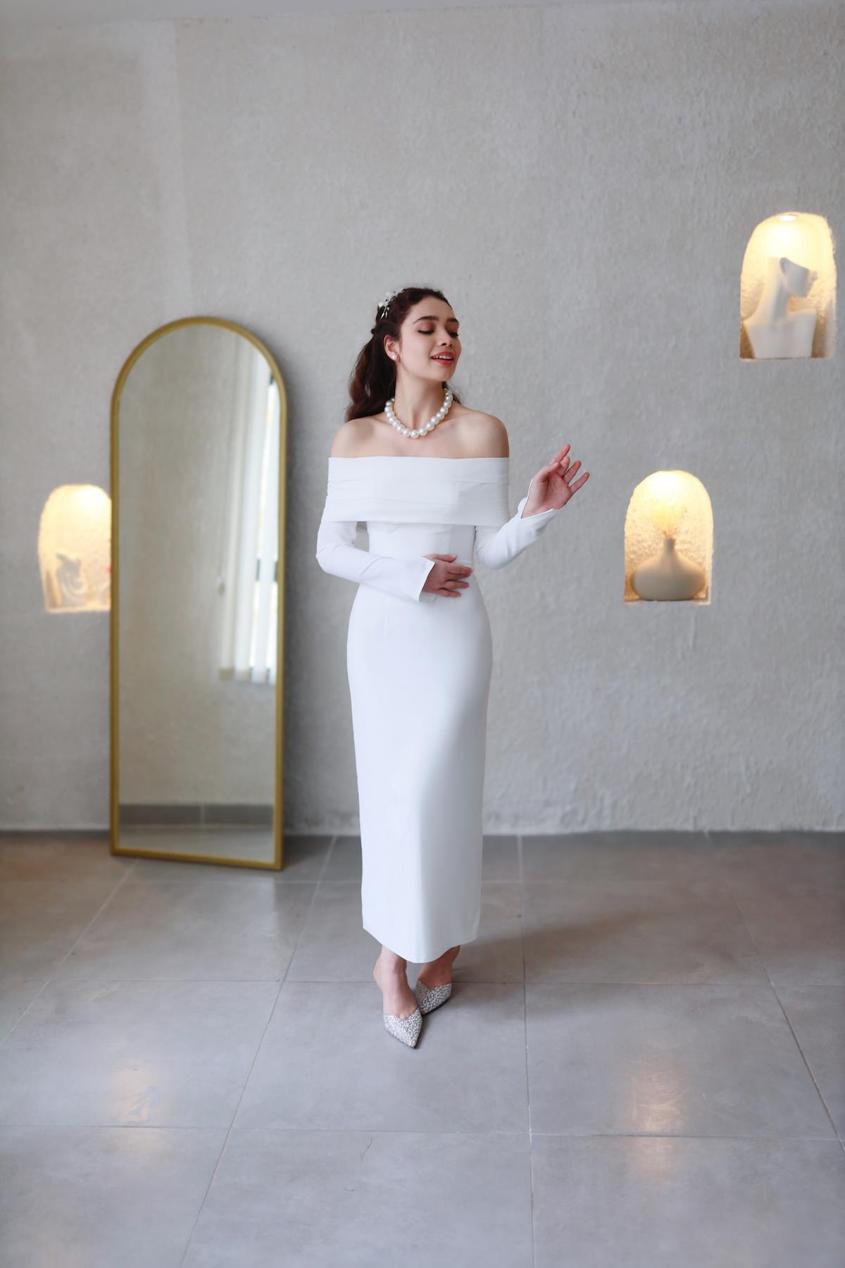 TheElsa | Kişiye Özel Üretim Abiye Elbise | Leyla Beyaz Özel Tasarım Kalem ElbiseÖZEL ÜRETİM ELBİSELeyla Beyaz Özel Tasarım Kalem Nikah Nişan Elbisesi
