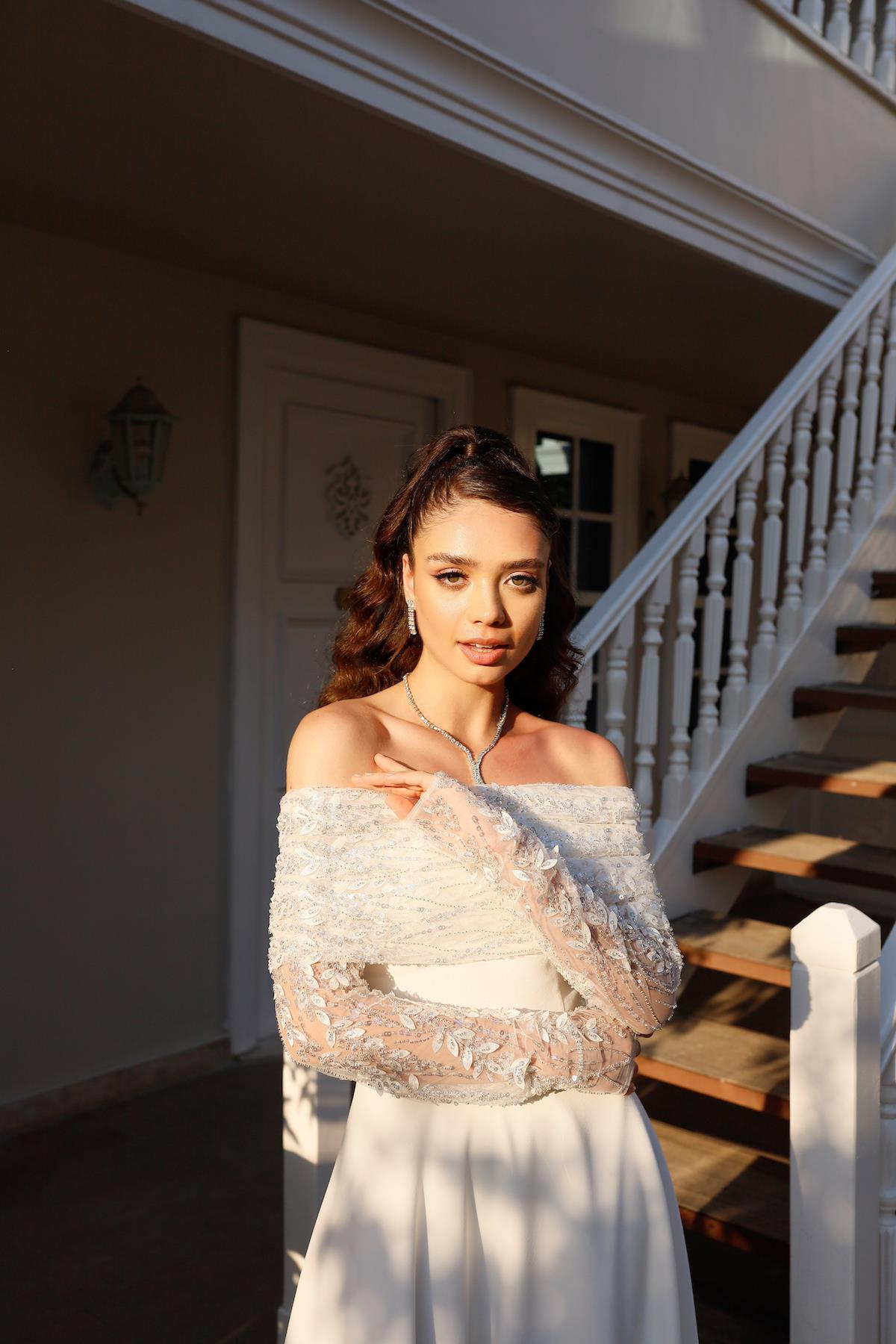TheElsa | Kişiye Özel Üretim Abiye Elbise | Piraye Prenses Beyaz Özel Tasarım Dantel Detaylı  Nikah Nişan ElbisesiBEYAZ ELBİSELERLinda Prenses Beyaz Özel Tasarım Dantel Detaylı Nikah Nişan Elbisesi