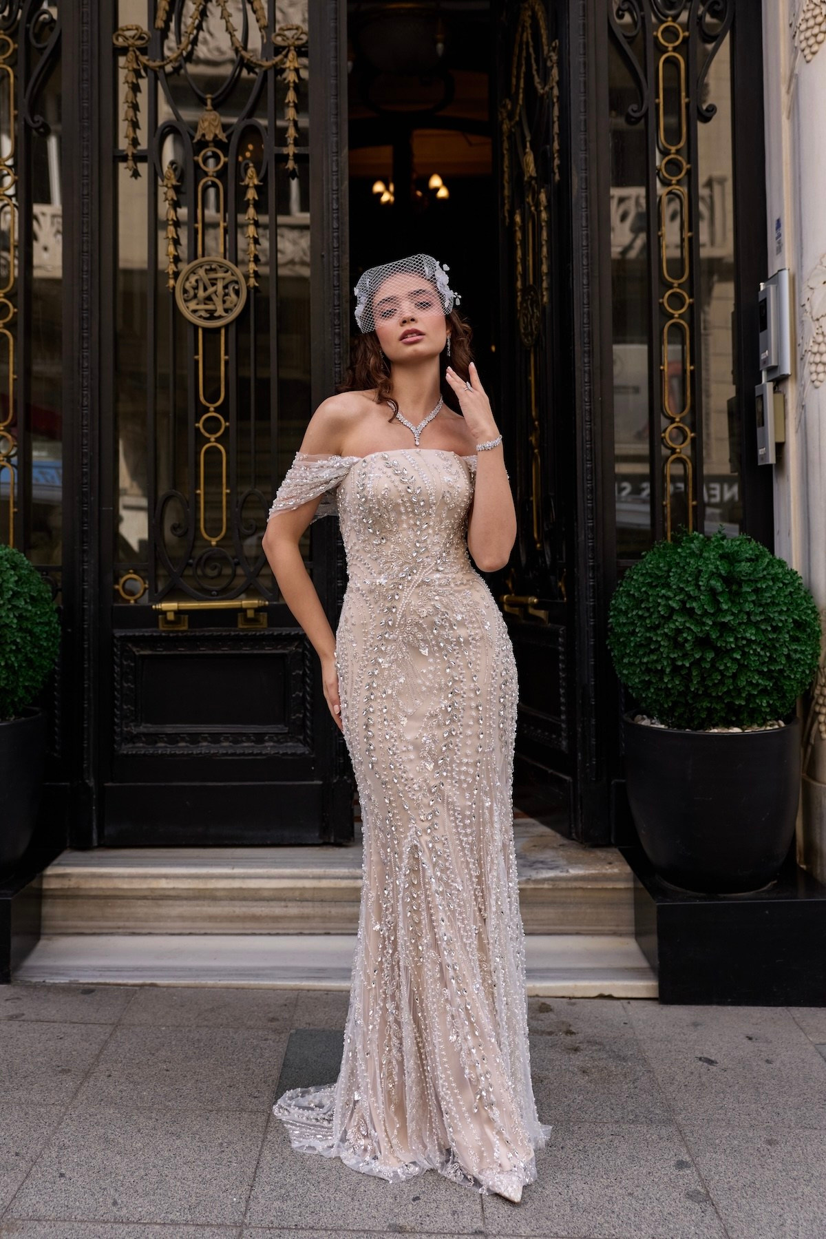 TheElsa | Liva Balık Bej Beyaz Dantel Nikah Nişan Söz ElbisesiBEYAZ DANTEL ELBİSELERLiva Balık Bej Beyaz Dantel Nikah Nişan Söz Elbisesi