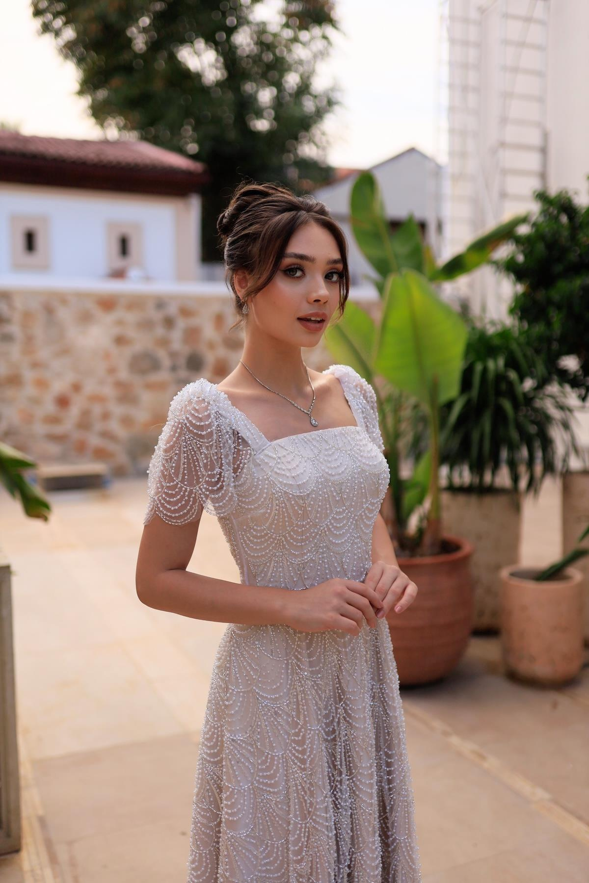 TheElsa | LUCIA DANTEL ELBİSELERLucia Özel Tasarım Nişan Abiye Elbise