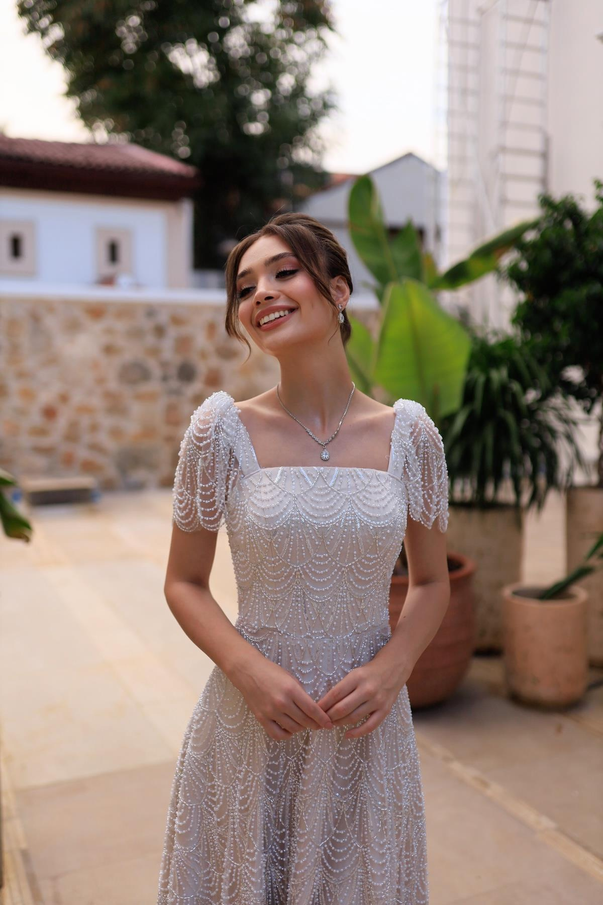 TheElsa | LUCIA DANTEL ELBİSELERLucia Özel Tasarım Nişan Abiye Elbise