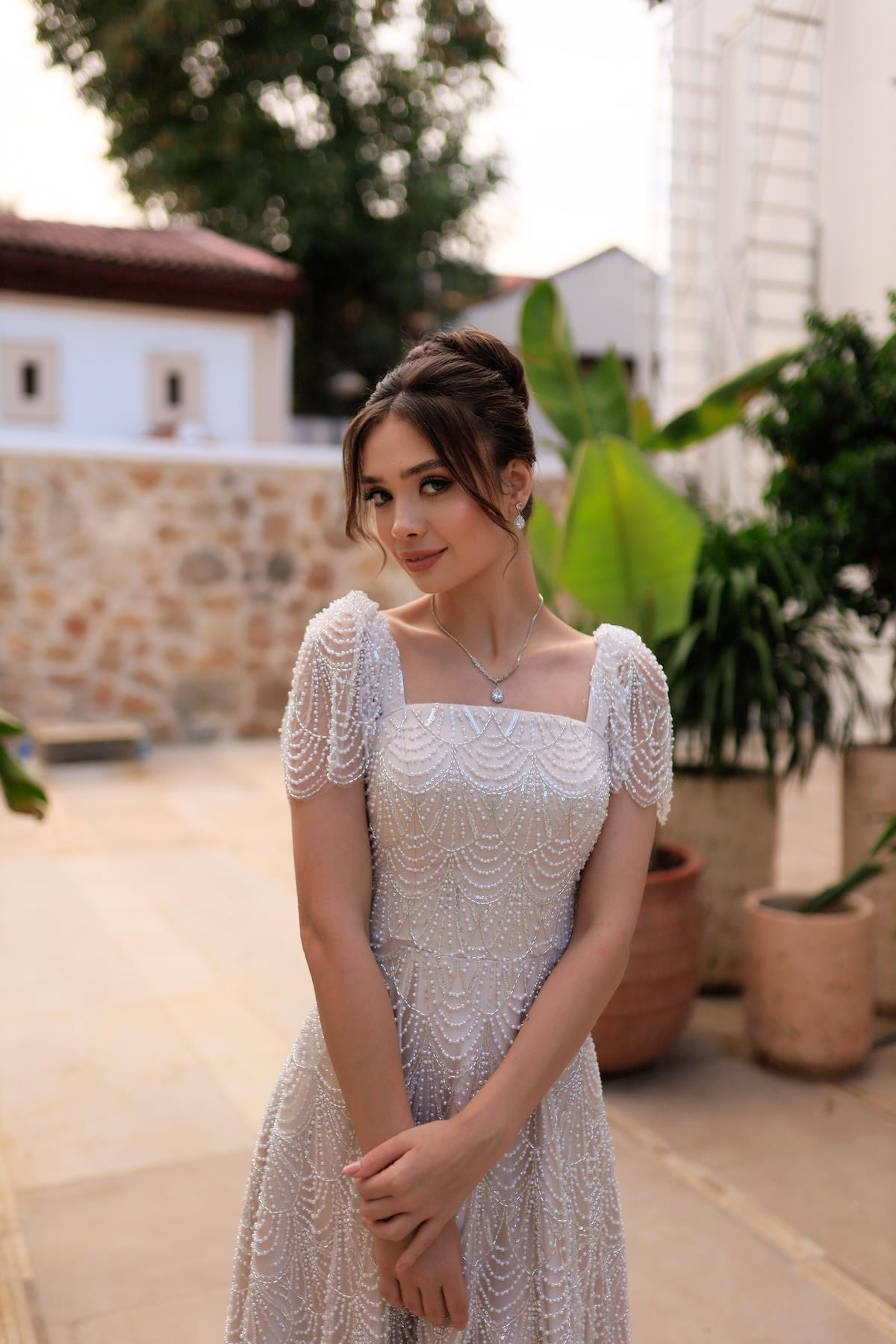 TheElsa | LUCIA DANTEL ELBİSELERLucia Özel Tasarım Nişan Abiye Elbise