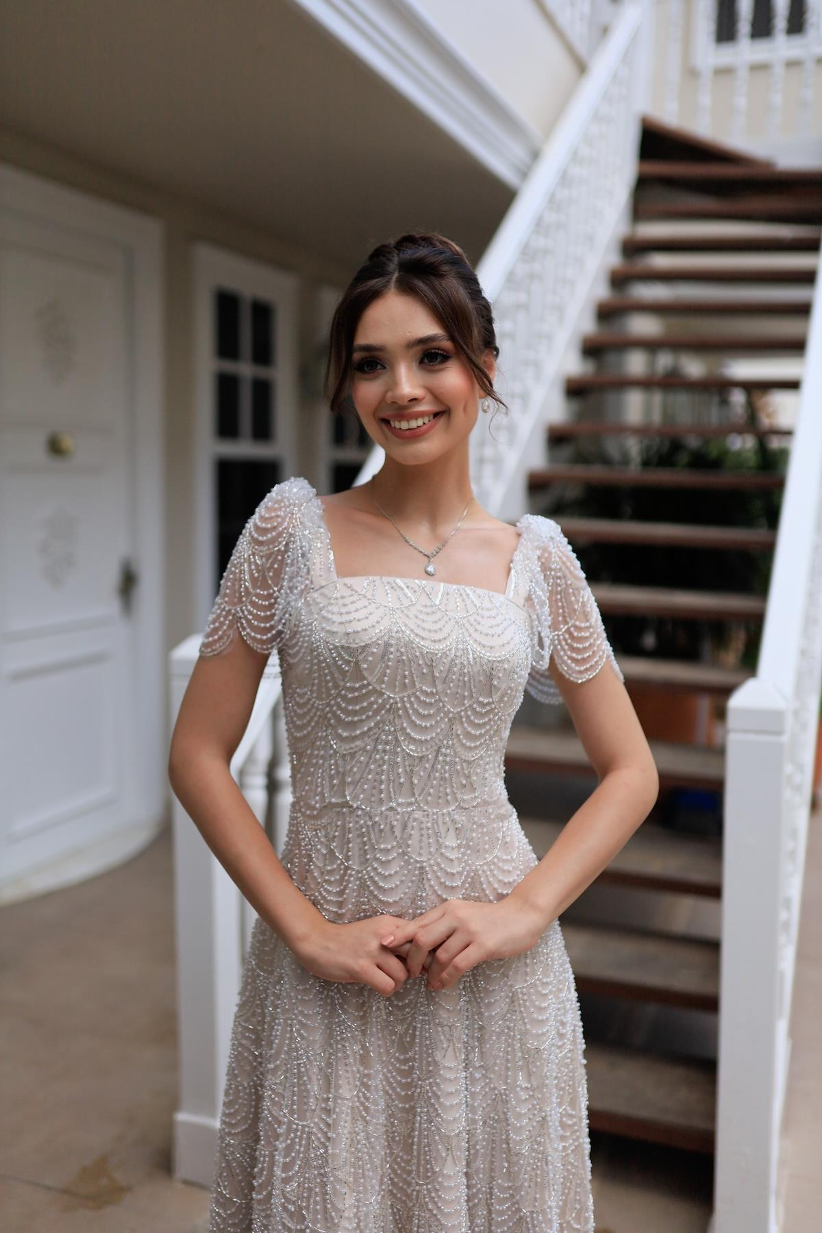 TheElsa | LUCIA DANTEL ELBİSELERLucia Özel Tasarım Nişan Abiye Elbise