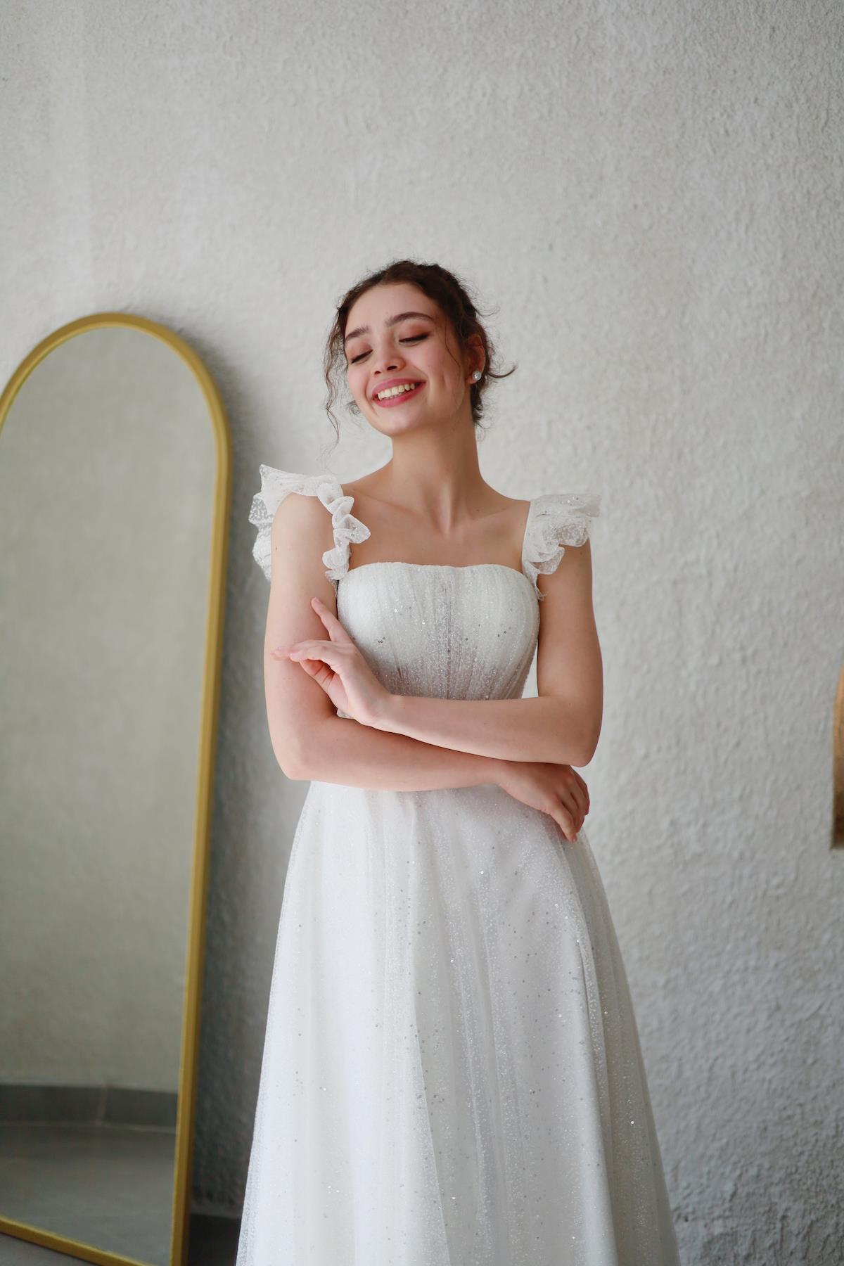 TheElsa | Kişiye Özel Üretim Abiye Elbise | Melissa Beyaz Özel Tasarım Simli Tül Abiye ElbiseÖZEL ÜRETİM ELBİSEMelissa White Special Design Silvery Tulle Evening Dress