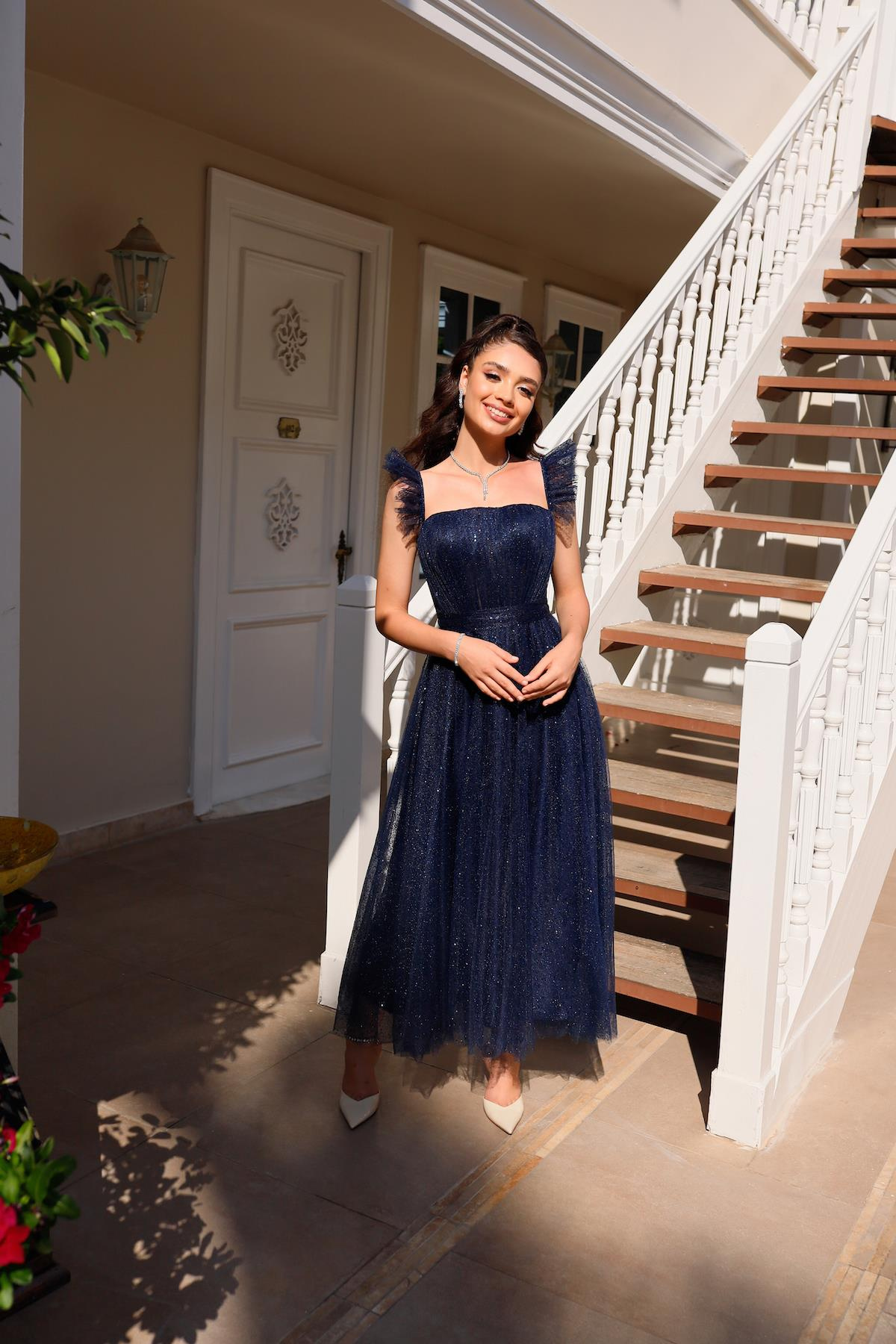 TheElsa | Kişiye Özel Üretim Abiye Elbise | Melissa Lacivert Özel Tasarım Simli Tül Abiye ElbiseÖZEL ÜRETİM ELBİSEMelissa Navy Blue Special Design Silvery Tulle Evening Dress