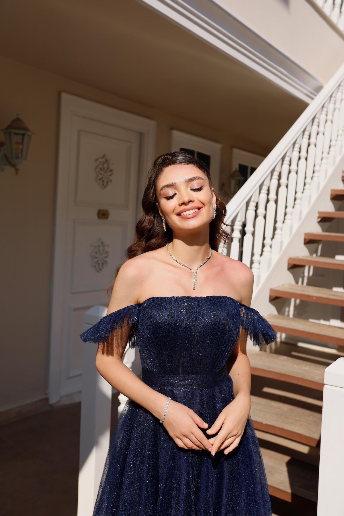 TheElsa | Kişiye Özel Üretim Abiye Elbise | Melissa Lacivert Özel Tasarım Simli Tül Abiye ElbiseÖZEL ÜRETİM ELBİSEMelissa Navy Blue Special Design Silvery Tulle Evening Dress