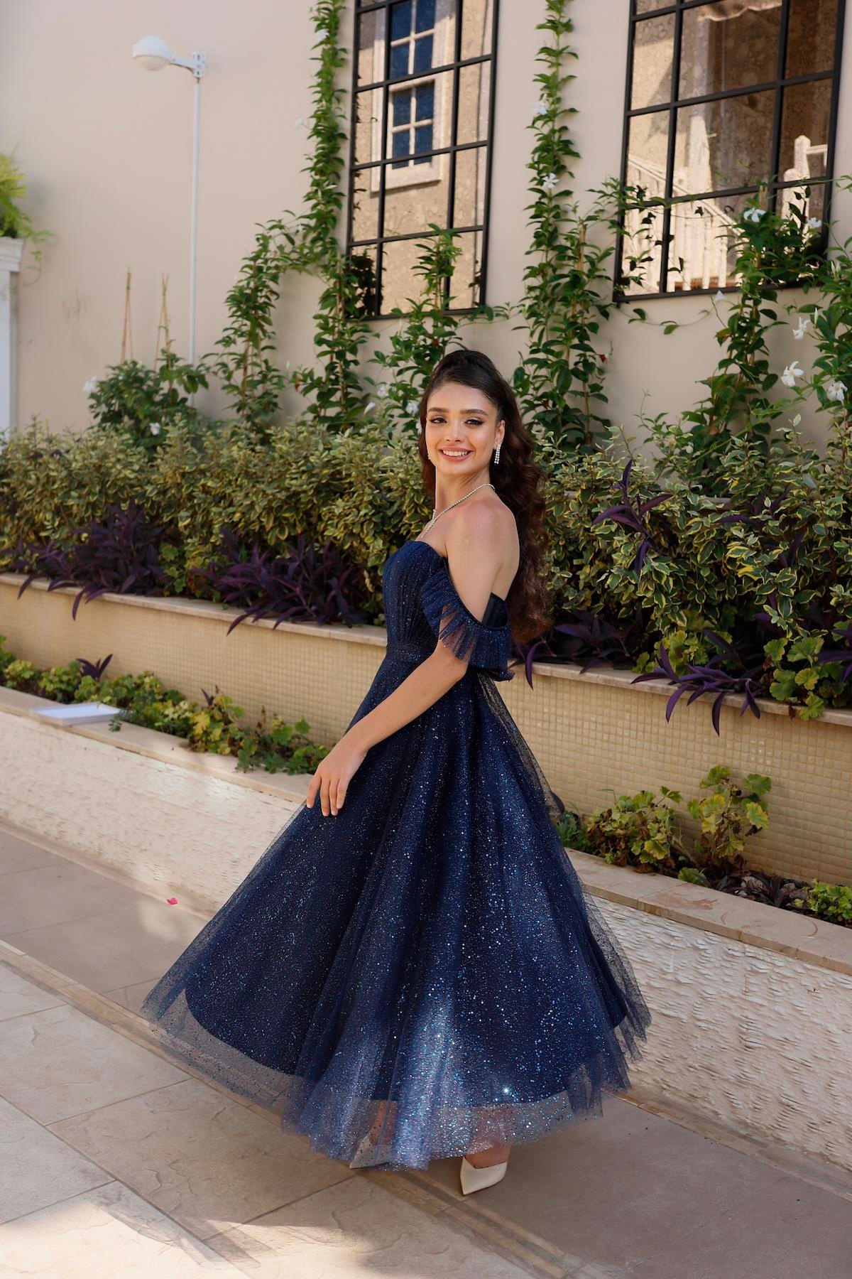 TheElsa | Kişiye Özel Üretim Abiye Elbise | Melissa Lacivert Özel Tasarım Simli Tül Abiye ElbiseÖZEL ÜRETİM ELBİSEMelissa Navy Blue Special Design Silvery Tulle Evening Dress