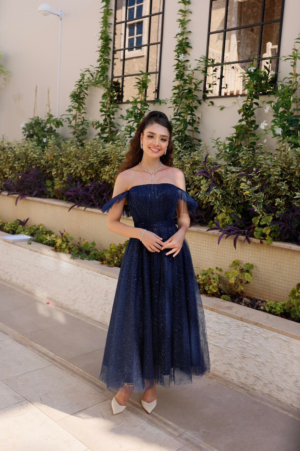 TheElsa | Kişiye Özel Üretim Abiye Elbise | Melissa Lacivert Özel Tasarım Simli Tül Abiye ElbiseÖZEL ÜRETİM ELBİSEMelissa Navy Blue Special Design Silvery Tulle Evening Dress