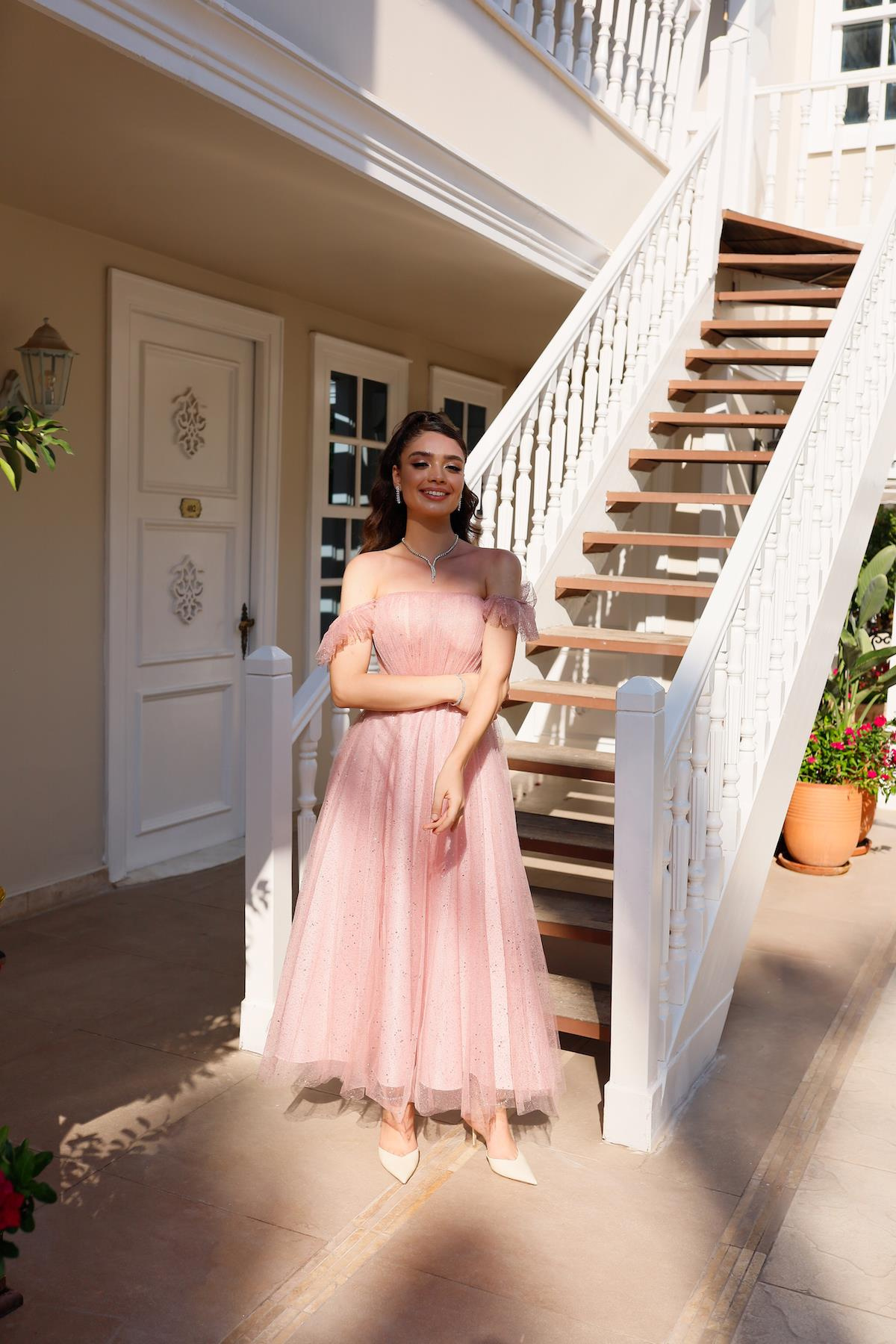TheElsa | Kişiye Özel Üretim Abiye Elbise | Melissa Pudra Özel Tasarım Simli Tül Abiye ElbiseÖZEL ÜRETİM ELBİSEMelissa Powder Special Design Silvery Tulle Evening Dress