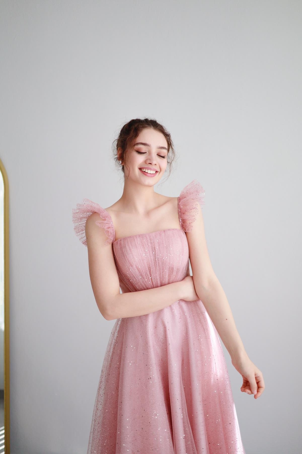 TheElsa | Kişiye Özel Üretim Abiye Elbise | Melissa Pudra Özel Tasarım Simli Tül Abiye ElbiseÖZEL ÜRETİM ELBİSEMelissa Powder Special Design Silvery Tulle Evening Dress