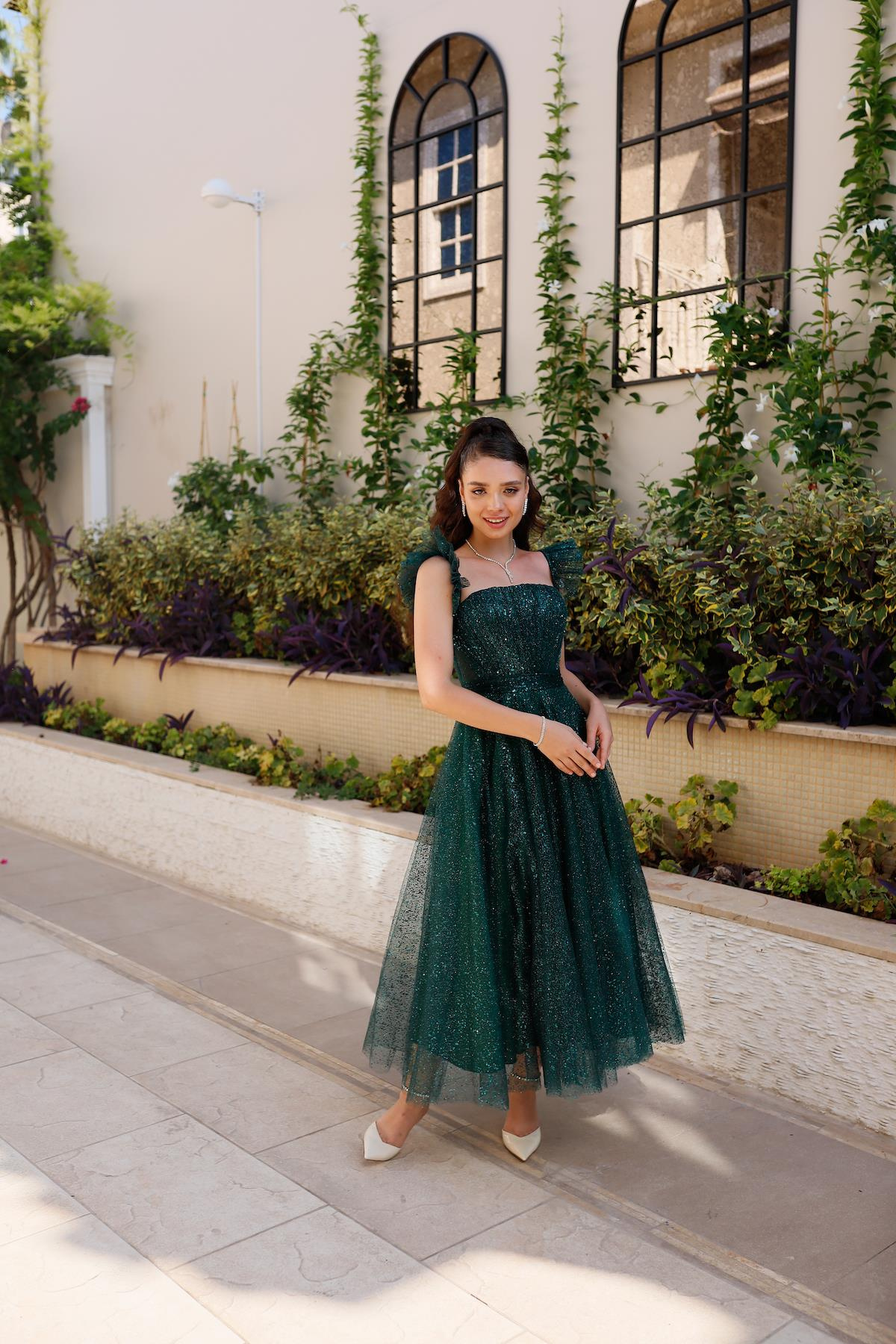 TheElsa | Kişiye Özel Üretim Abiye Elbise | Melissa Zümrüt Yeşili Özel Tasarım Simli Tül Abiye ElbiseÖZEL ÜRETİM ELBİSEMelissa Emerald Green Special Design Silvery Tulle Evening Dress