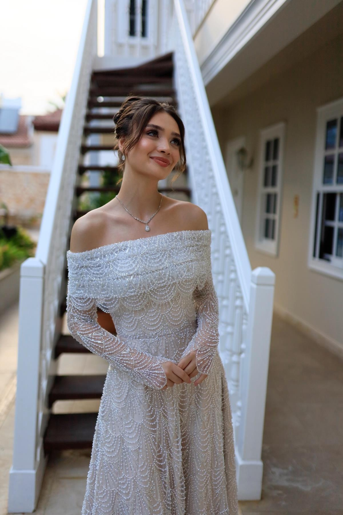 TheElsa | MONICA BOLERO PRENSESBEYAZ ELBİSELERMonica Bolero Prenses Özel Tasarım Dantel Nişan Nikah Elbisesi