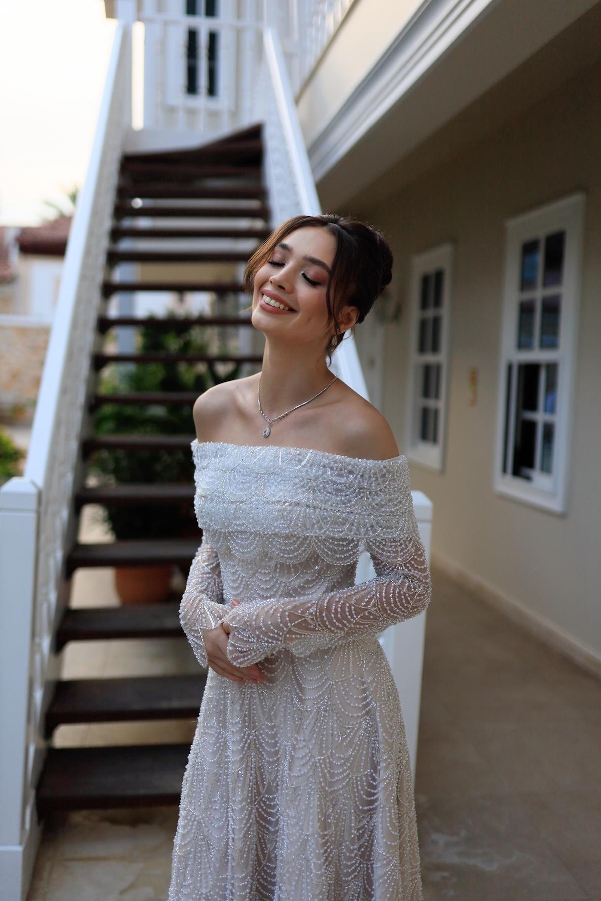 TheElsa | MONICA BOLERO PRENSESBEYAZ ELBİSELERMonica Bolero Prenses Özel Tasarım Dantel Nişan Nikah Elbisesi