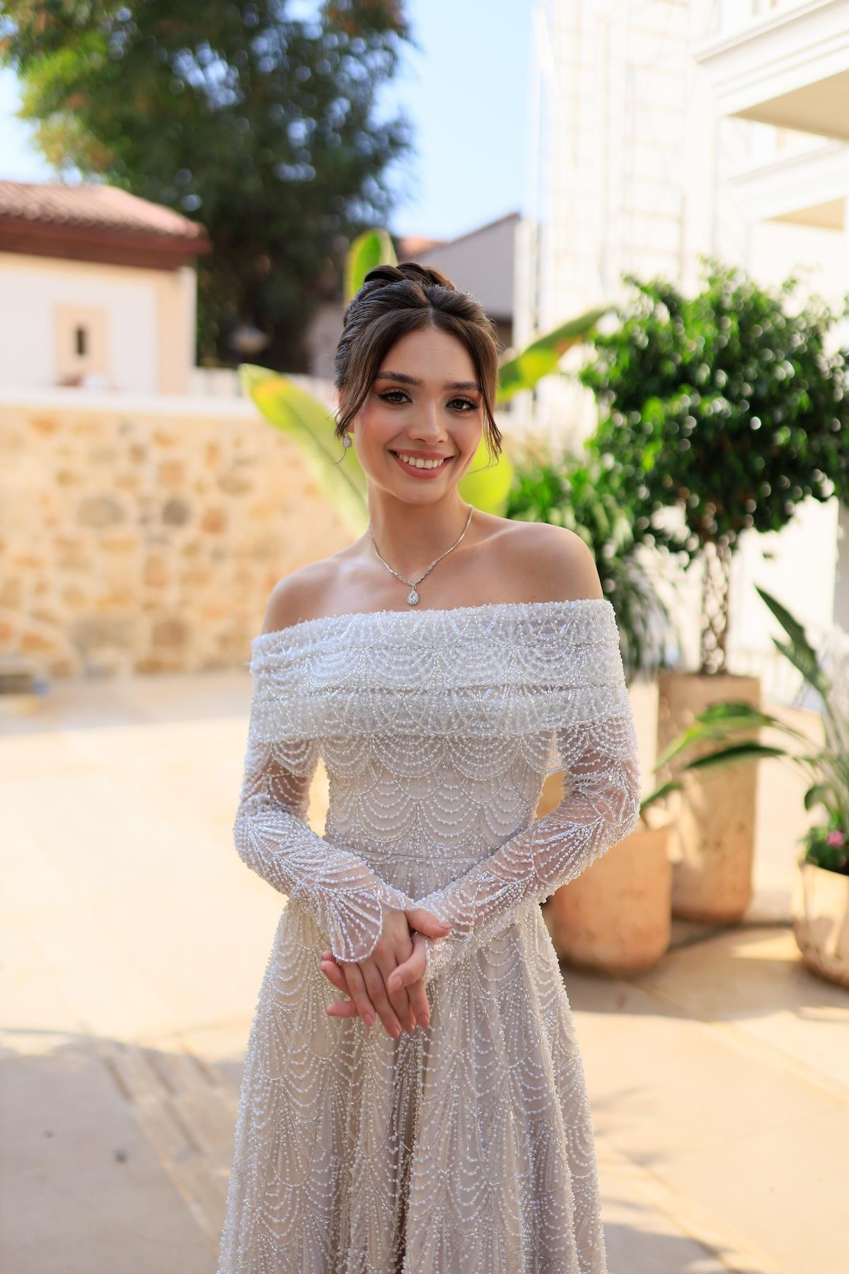 TheElsa | MONICA BOLERO PRENSESBEYAZ ELBİSELERMonica Bolero Prenses Özel Tasarım Dantel Nişan Nikah Elbisesi