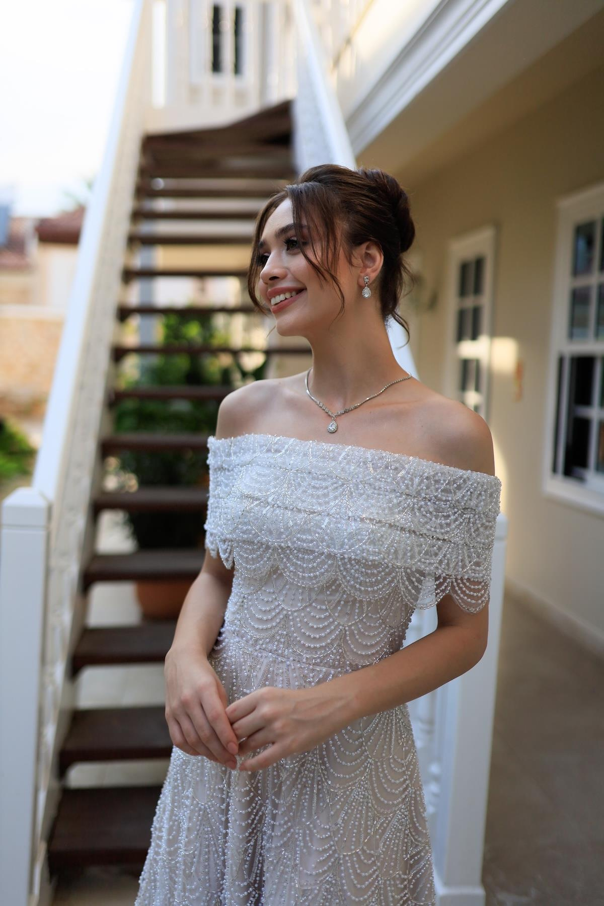 TheElsa | MONICA BOLERO PRENSESBEYAZ ELBİSELERMonica Bolero Prenses Özel Tasarım Dantel Nişan Nikah Elbisesi
