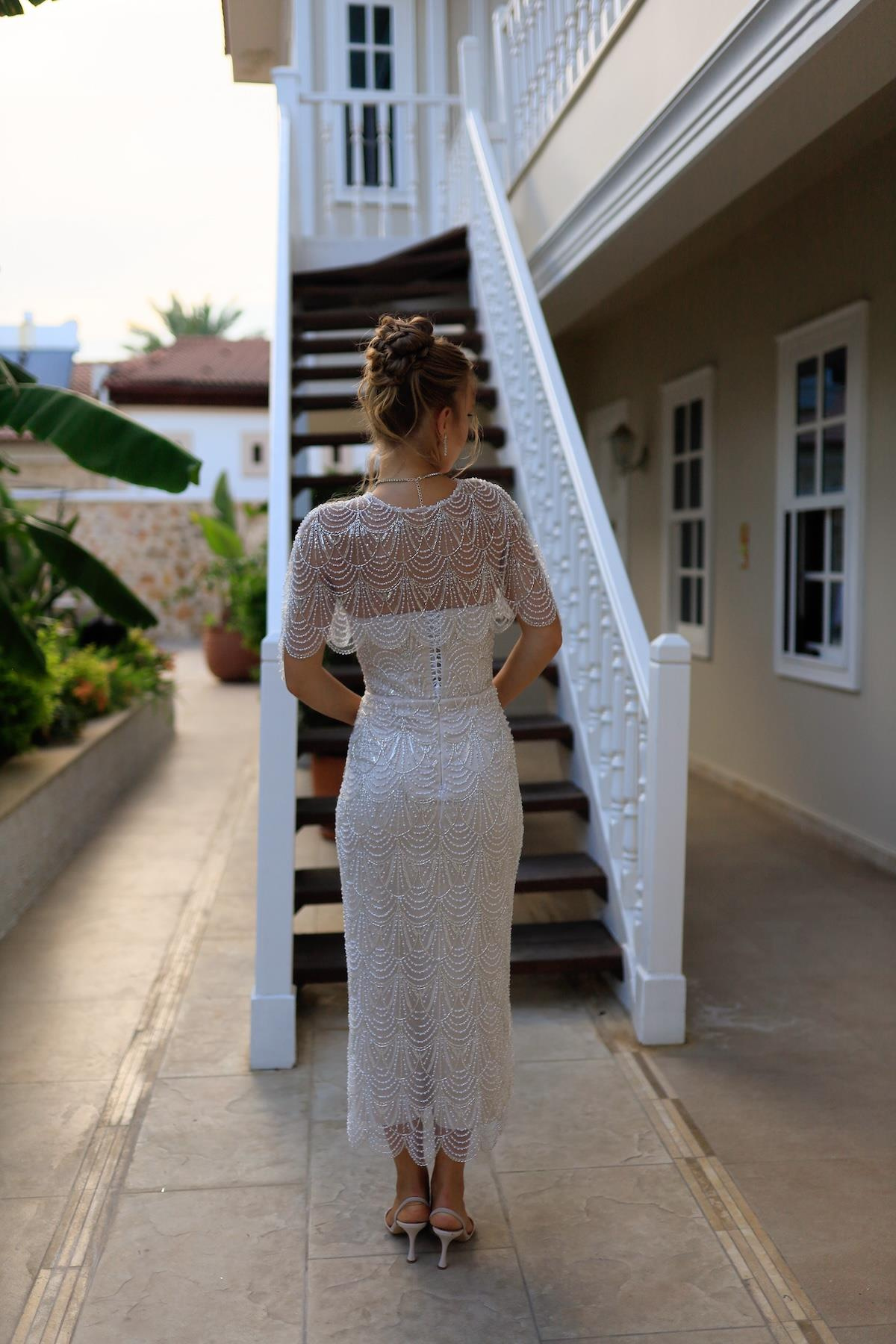 TheElsa | Monica Pelerin KalemDANTEL ELBİSELERMonica Pelerin Kalem Özel Tasarım Dantel Nişan Nikah Elbisesi