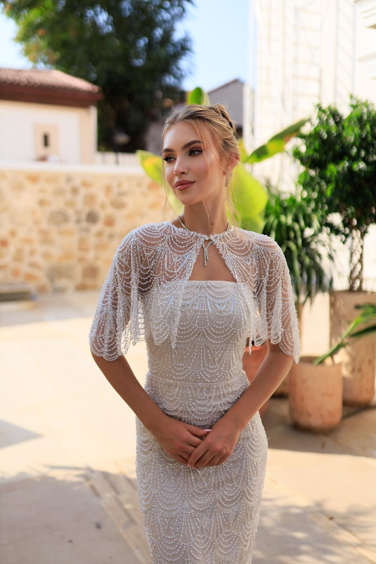 TheElsa | Monica Pelerin KalemDANTEL ELBİSELERMonica Pelerin Kalem Özel Tasarım Dantel Nişan Nikah Elbisesi