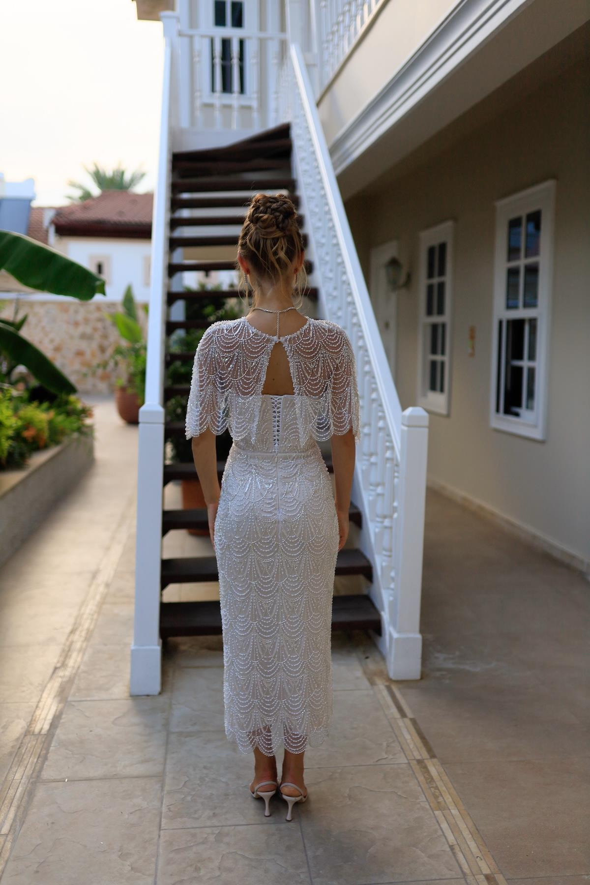 TheElsa | Monica Pelerin KalemDANTEL ELBİSELERMonica Pelerin Kalem Özel Tasarım Dantel Nişan Nikah Elbisesi