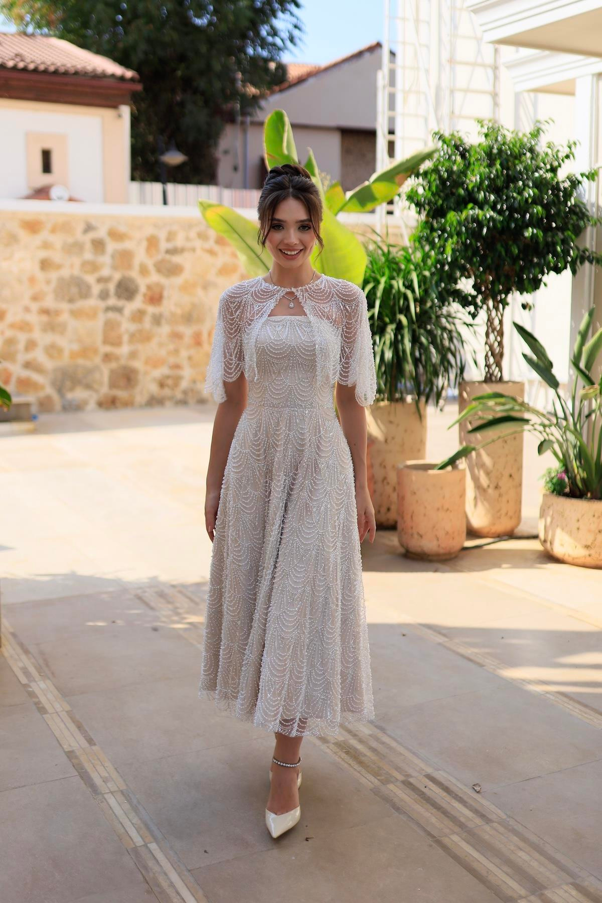 TheElsa | MONICA PELERİN PRENSESBEYAZ ELBİSELERMonica Pelerin Prenses Özel Tasarım Dantel Nişan Nikah Elbisesi