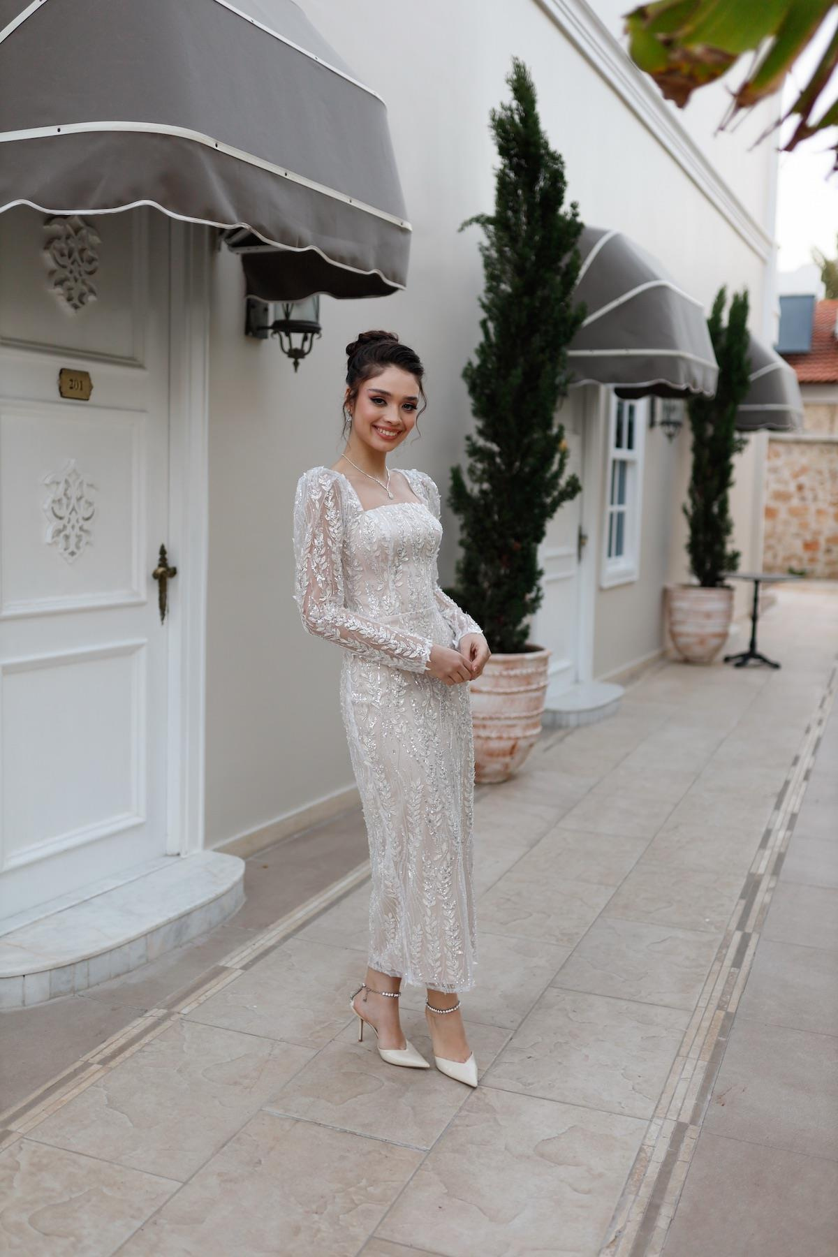 TheElsa | Özel Tasarım Abiye Elbiseler | Nastya Midi Boy Özel Tasarım Dantel Abiye ElbiseÖZEL ÜRETİM TASARIM ELBİSELERNastya Midi Boy Özel Tasarım Dantel Abiye Elbise