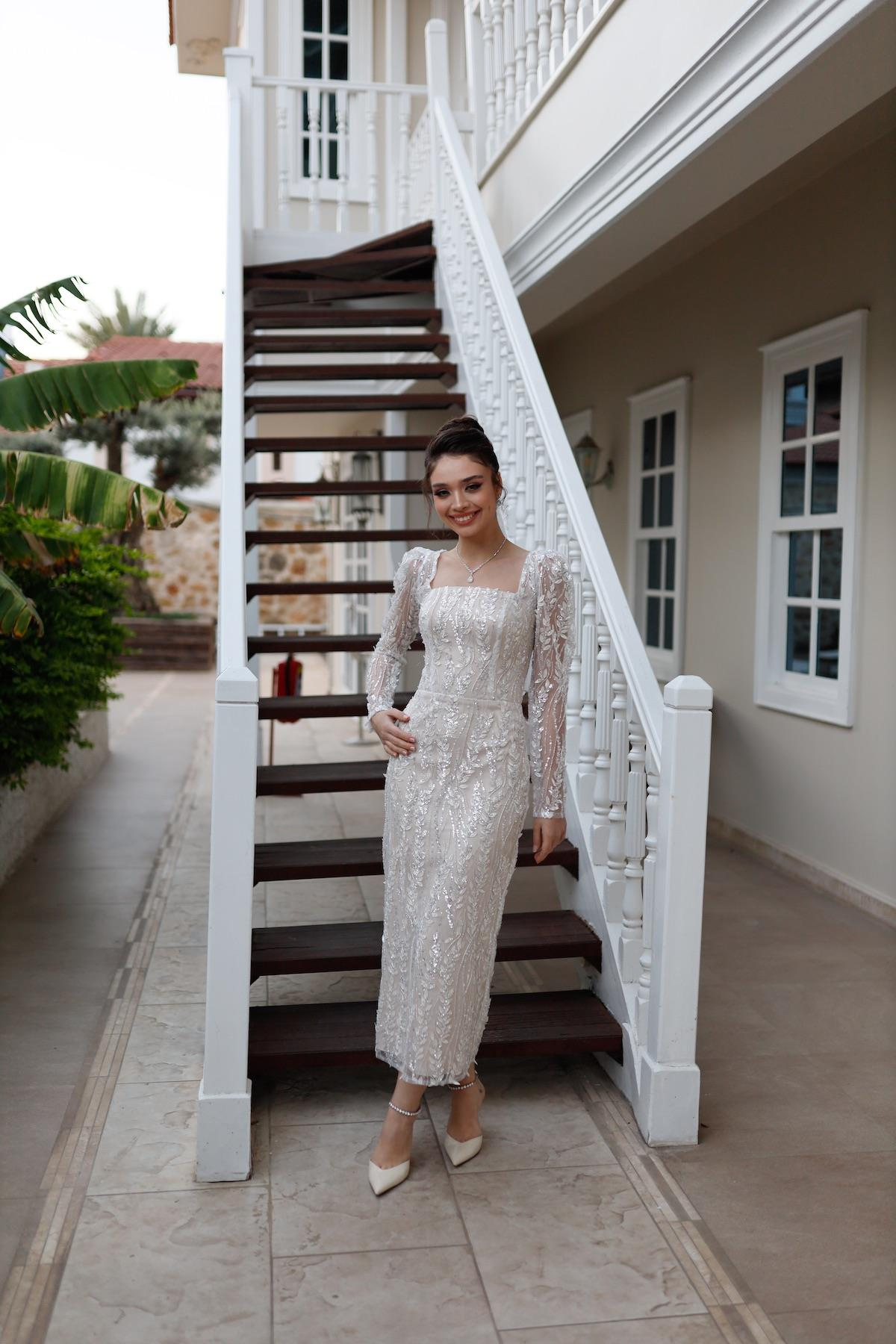 TheElsa | Özel Tasarım Abiye Elbiseler | Nastya Midi Boy Özel Tasarım Dantel Abiye ElbiseÖZEL ÜRETİM TASARIM ELBİSELERNastya Midi Boy Özel Tasarım Dantel Abiye Elbise