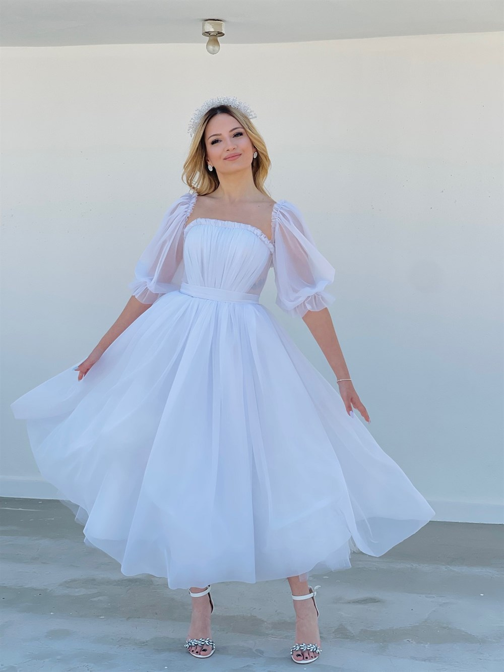 TheElsa | GİYİM | TAKI | Pera Beyaz Özel Tasarım Simli Tül Nikah ElbisesiELBİSEPera Beyaz Özel Tasarım Simli Tül Nikah Elbisesi