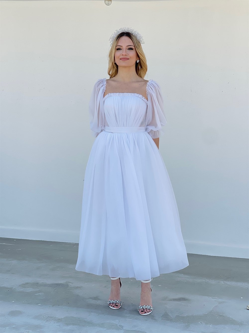 TheElsa | GİYİM | TAKI | Pera Beyaz Özel Tasarım Simli Tül Nikah ElbisesiELBİSEPera Beyaz Özel Tasarım Simli Tül Nikah Elbisesi
