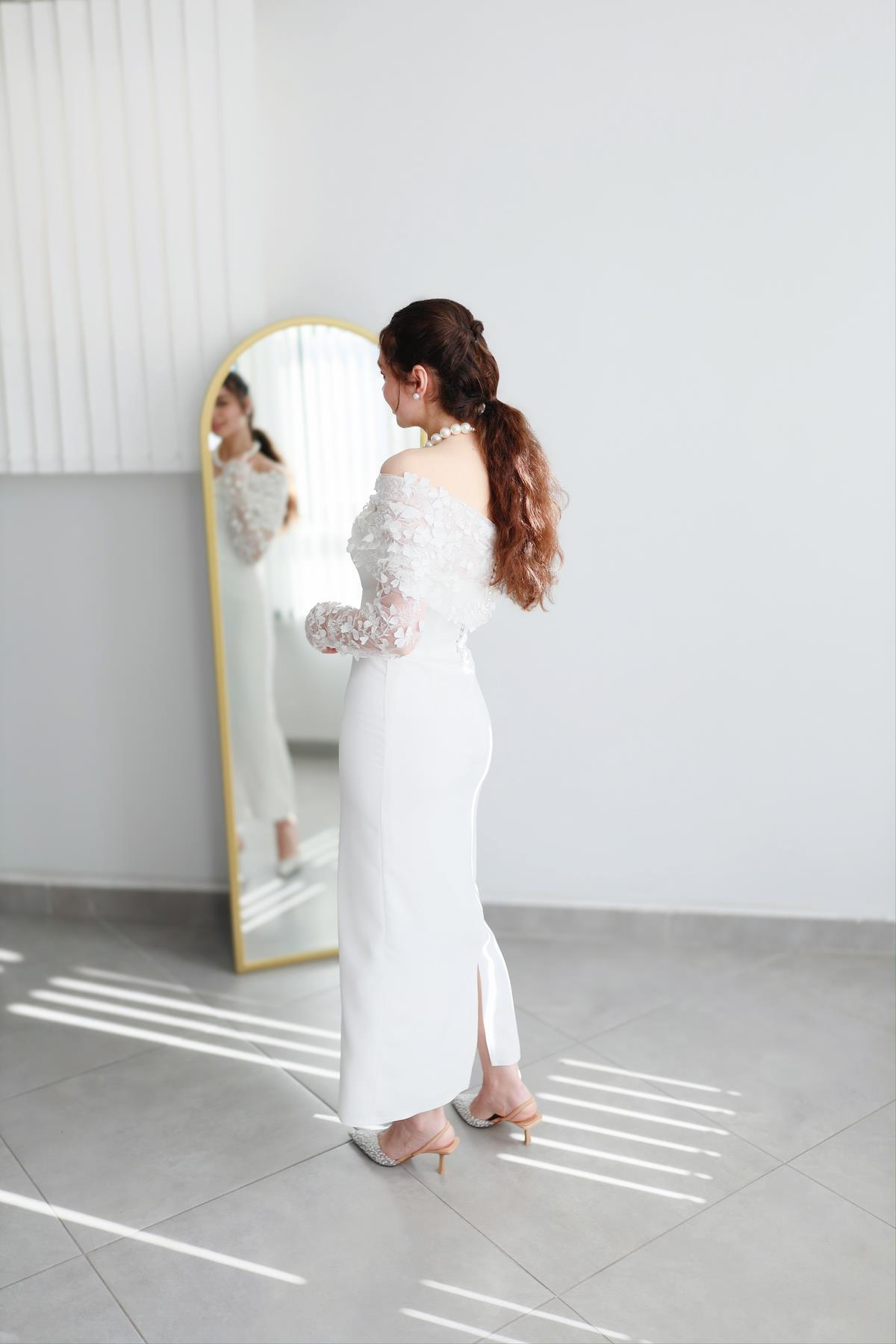 TheElsa | Kişiye Özel Üretim Abiye Elbise | Piraye Beyaz Özel Tasarım Dantel Detaylı Kalem Nikah Nişan ElbisesiÖZEL ÜRETİM ELBİSEPiraye Beyaz Özel Tasarım Dantel Detaylı Kalem Nikah Nişan Elbisesi