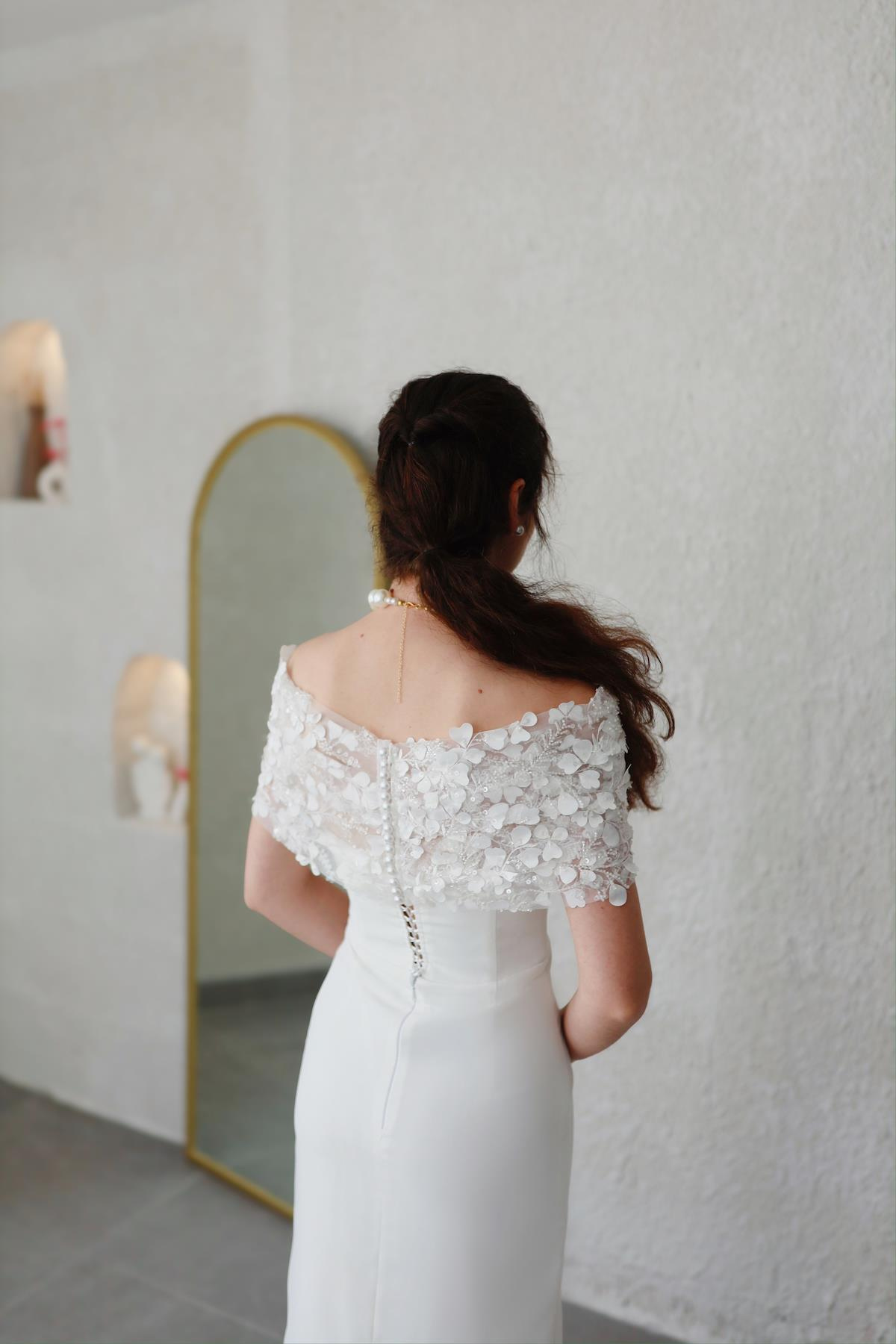 TheElsa | Kişiye Özel Üretim Abiye Elbise | Piraye Beyaz Özel Tasarım Dantel Detaylı Kalem Nikah Nişan ElbisesiÖZEL ÜRETİM ELBİSEPiraye Beyaz Özel Tasarım Dantel Detaylı Kalem Nikah Nişan Elbisesi