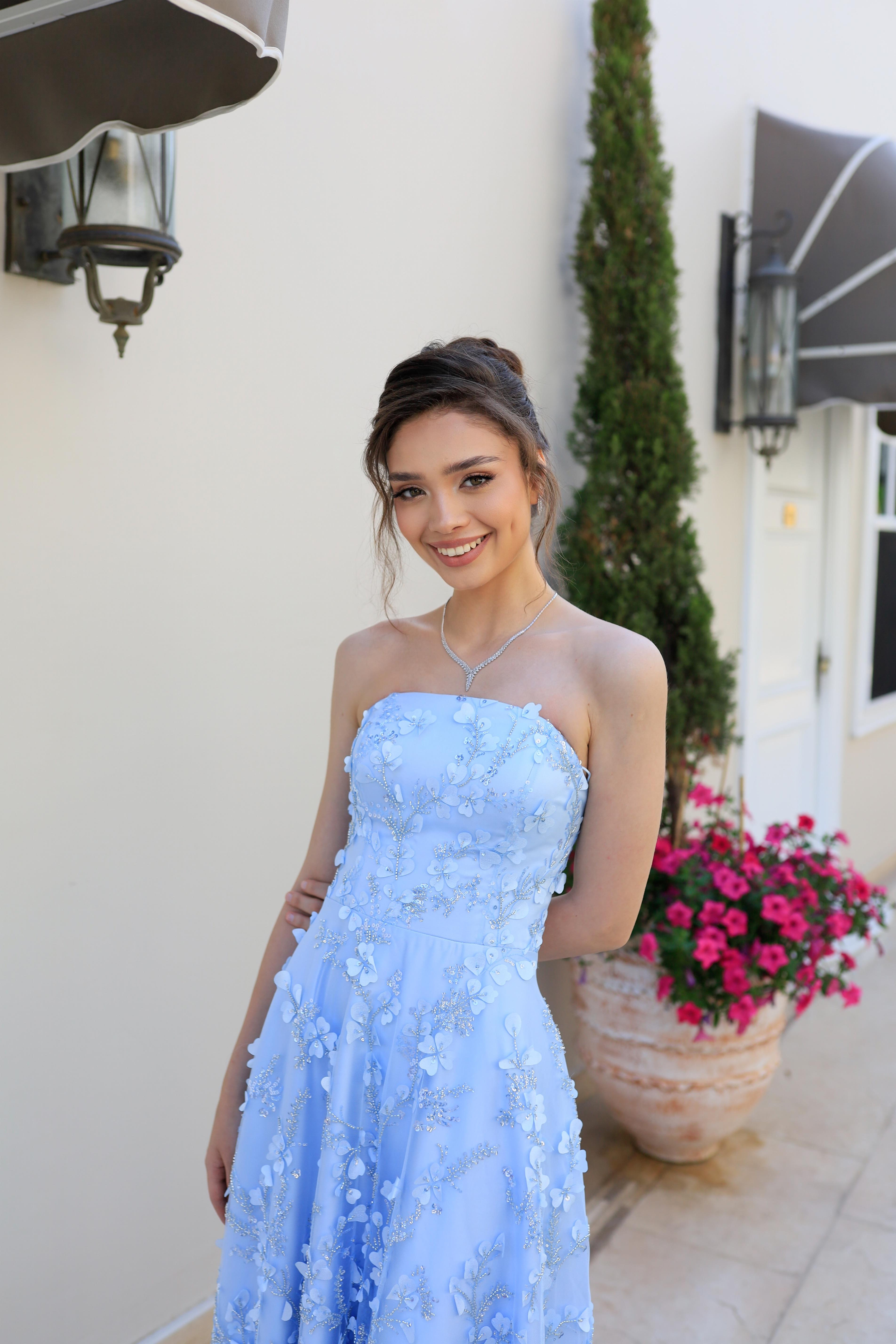TheElsa | Kişiye Özel Üretim Abiye Elbise | Prenses Lavinya Bebek Mavi Çiçekli Özel Tasarım Dantel Abiye ElbiseDANTEL ELBİSELERPrincess Lavinya Baby Blue Floral Special Design Lace Evening Dress