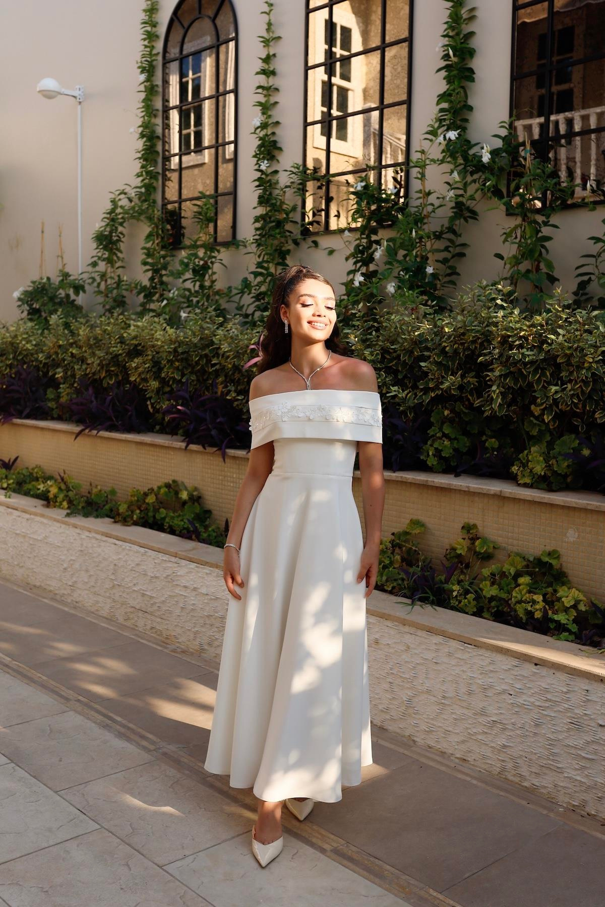 TheElsa | Kişiye Özel Üretim Abiye Elbiseler | Prenses Leyla Beyaz Özel Tasarım Dantel Abiye ElbiseBEYAZ ELBİSELERPrincess Leyla White Special Design Lace Evening Dress