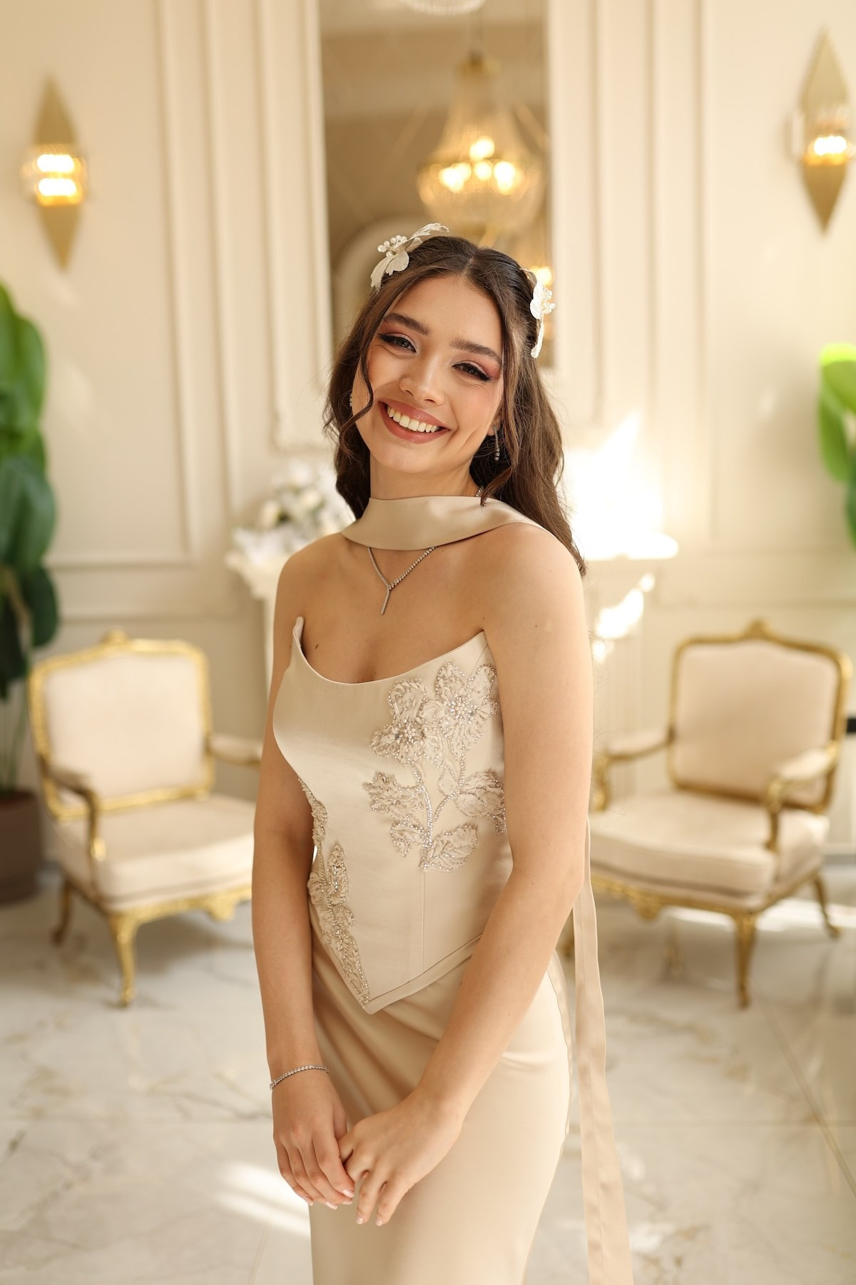 TheElsa | Serena Bej Balık Şifon ŞalSADE ELBİSELERSerena Bej Balık Şifon Şal Korseli Uzun Saten Nişan Davet Elbisesi