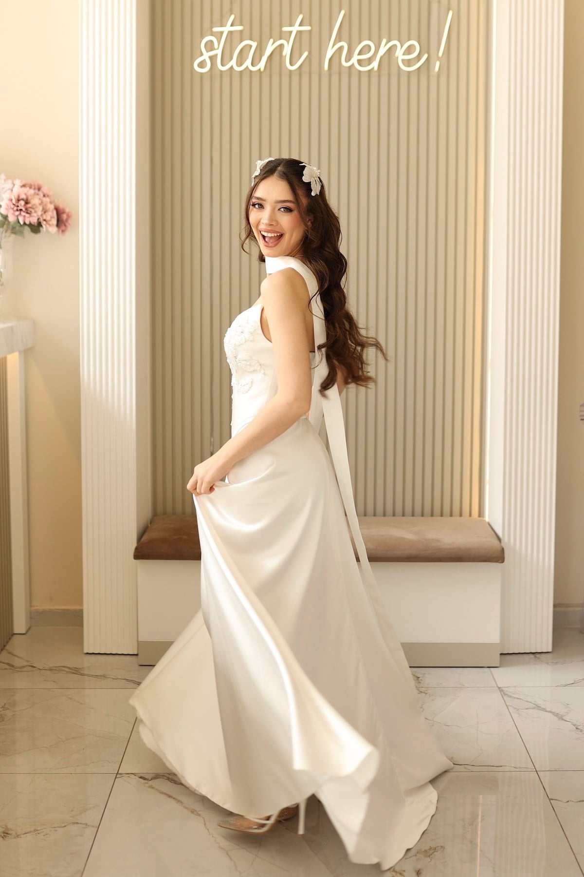 TheElsa | SERENA BEYAZ PRENSESSADE ELBİSELERSerena Beyaz Korseli Uzun Saten Nişan Davet Elbisesi