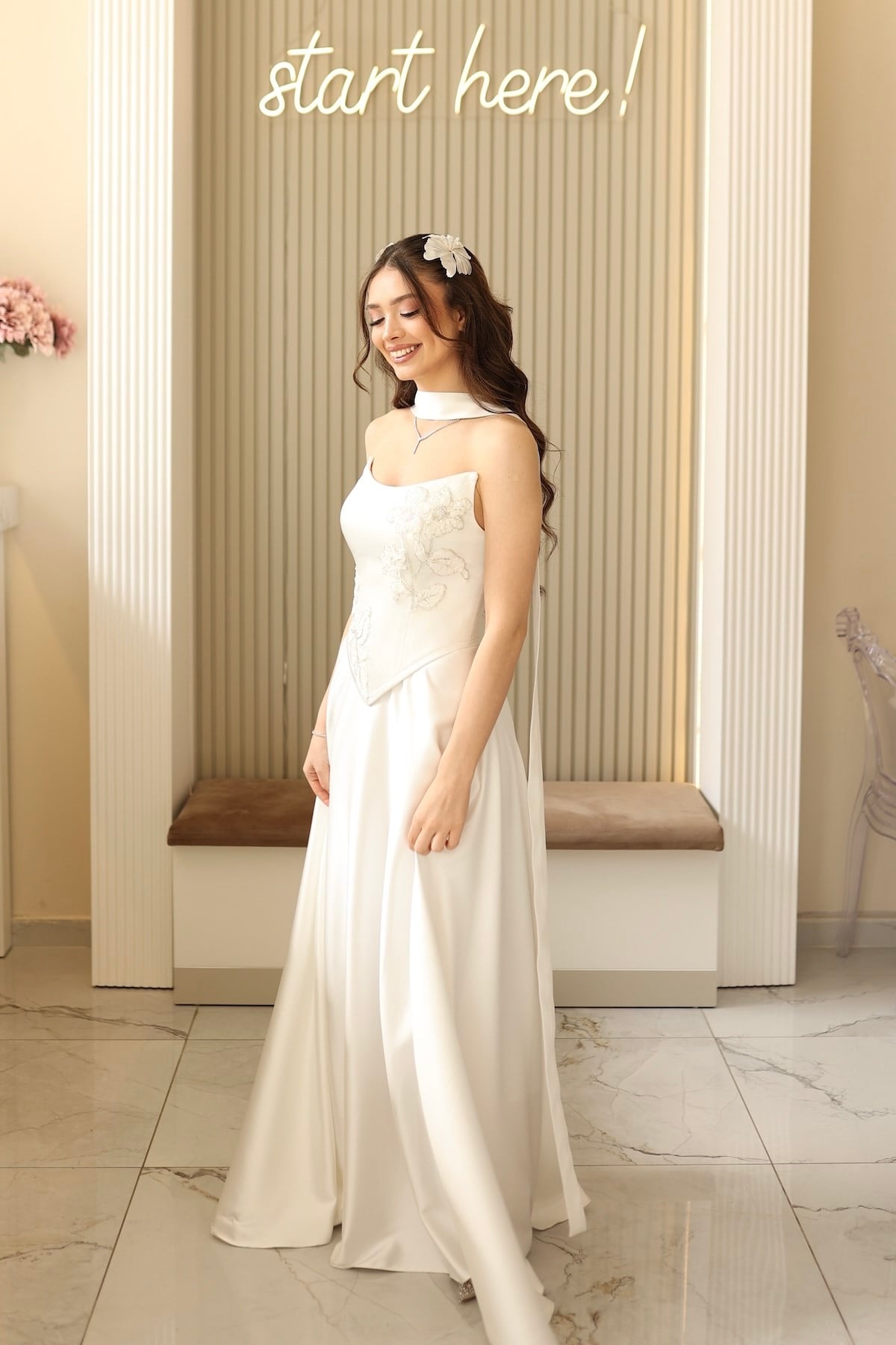 TheElsa | SERENA BEYAZ PRENSESSADE ELBİSELERSerena Beyaz Korseli Uzun Saten Nişan Davet Elbisesi
