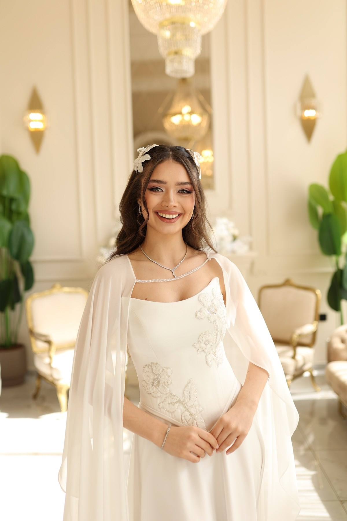 TheElsa | Serena Beyaz Prenses Şifon ŞalSADE ELBİSELERSerena Beyaz Prenses Şifon Şal Korseli Uzun Saten Nişan Davet Elbisesi