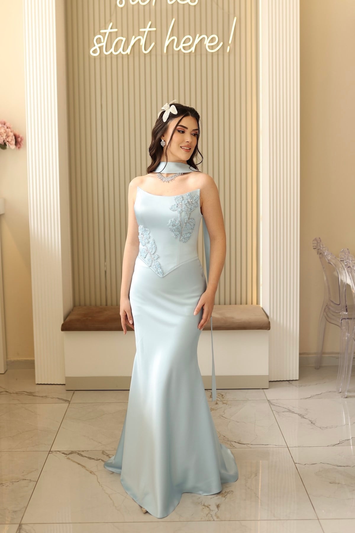 TheElsa | Serena Mavi Balık Saten ŞalSADE ELBİSELERSerena Mavi Balık Saten Şal Korseli Uzun Saten Nişan Davet Elbisesi