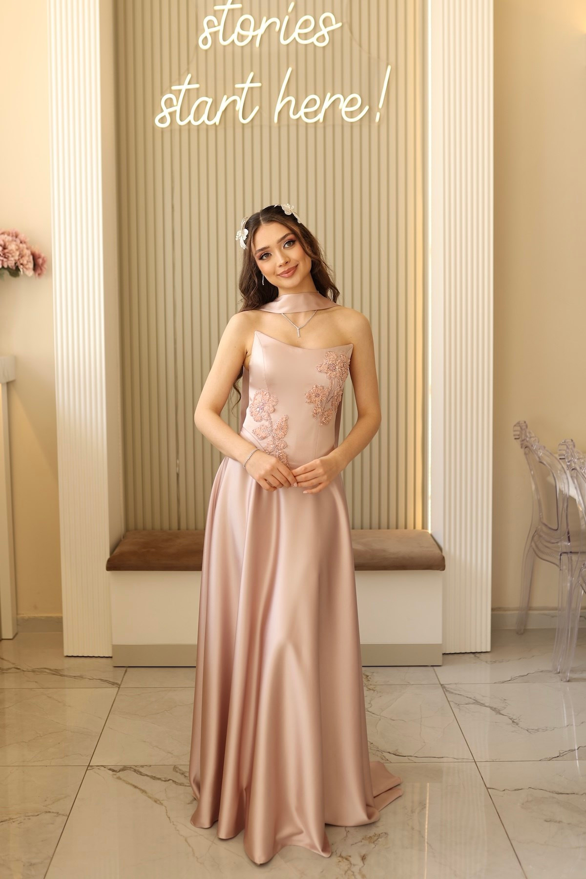 TheElsa | Serena Pudra Saten Şal SADE ELBİSELERSerena Pudra Saten Şal Prenses Korseli Uzun Saten Nişan Davet Elbisesi