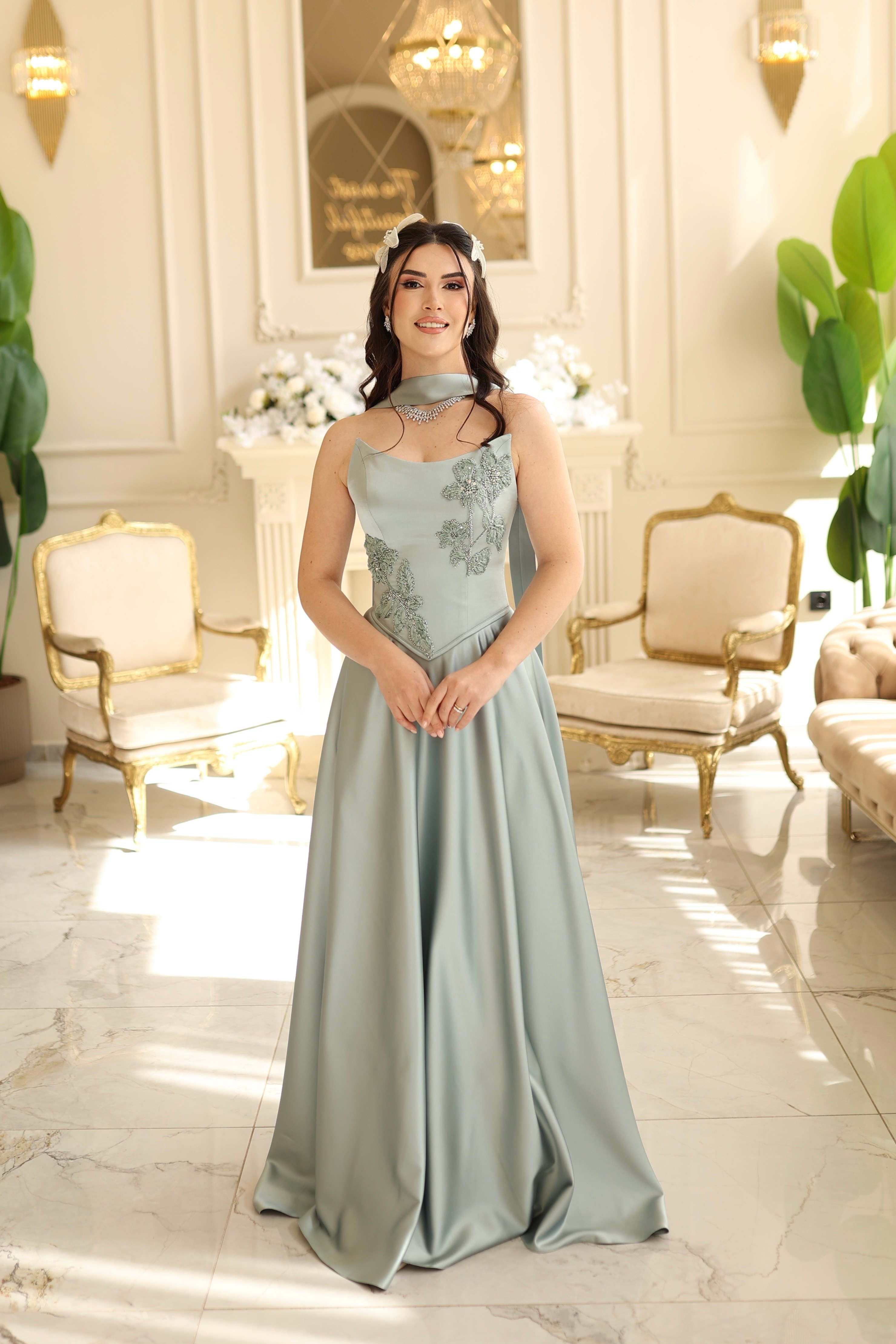 TheElsa | Serena Yeşil Prenses Saten ŞalSADE ELBİSELERSerena Yeşil Prenses Saten Şal Korseli Uzun Saten Nişan Davet Elbisesi