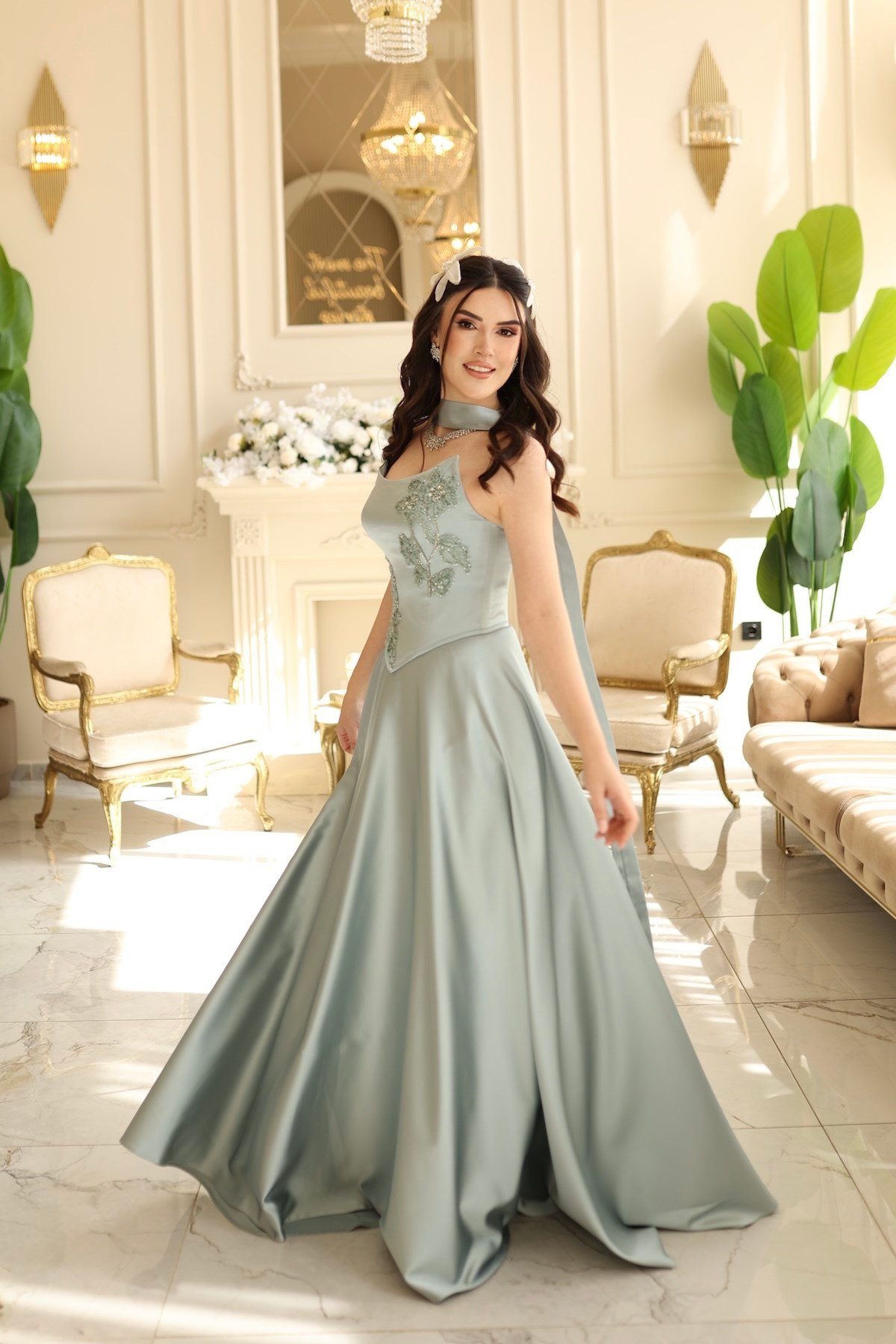 TheElsa | Serena Yeşil Prenses Saten ŞalSADE ELBİSELERSerena Yeşil Prenses Saten Şal Korseli Uzun Saten Nişan Davet Elbisesi